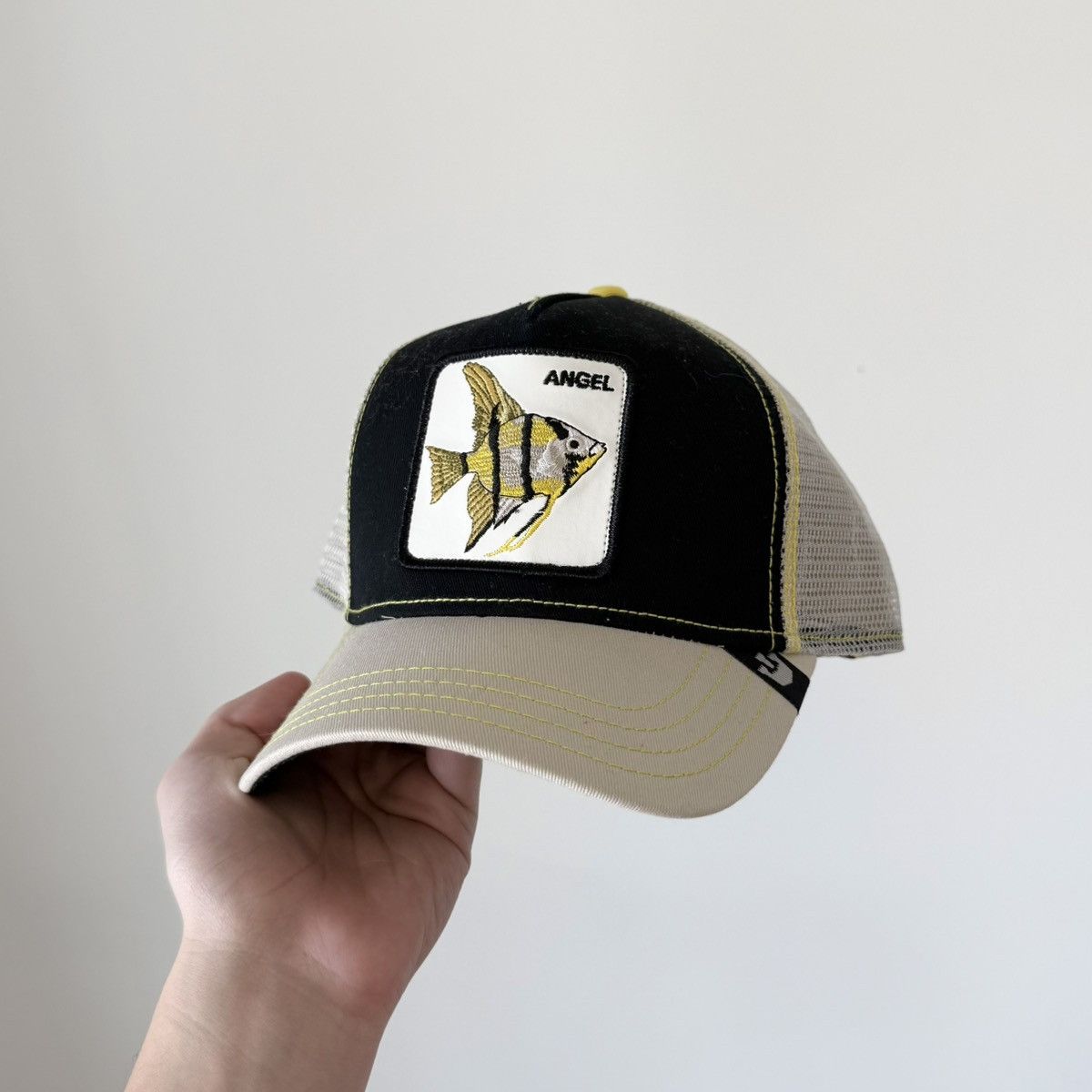Goorin Bros. NWT Goorin Bros Angel Fish Leather Patch Trucker Hat Rare Size ONE SIZE - 2 Thumbnail