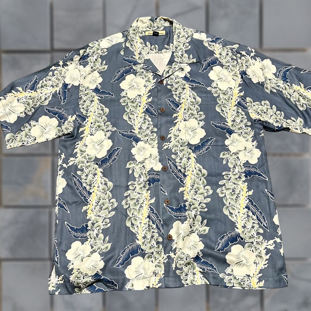 Tommy Bahama Tommy Bahama Camp Shirt Mens Large Blue Floral Hawaiian Silk Short Sleeve Size US L / EU 52-54 / 3 - 1 Thumbnail