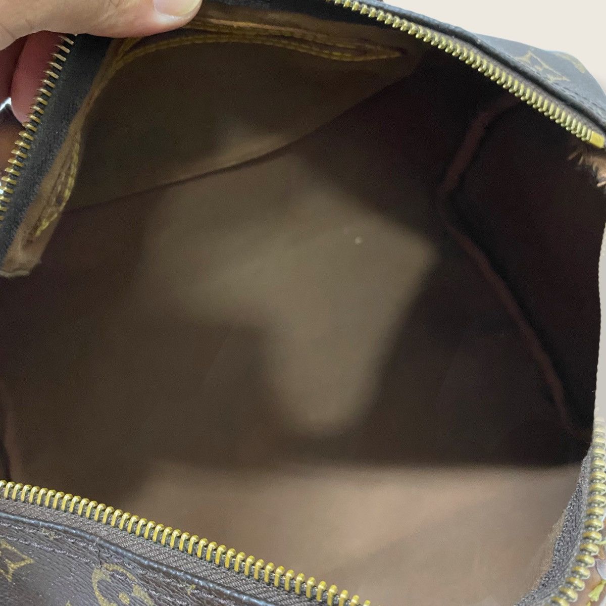 Louis Vuitton ‼️LASTDROP‼️ AUTHENTIC LOUIS VUITTON MONOGRAM SPEEDY 30 BAG Size ONE SIZE - 19 Thumbnail