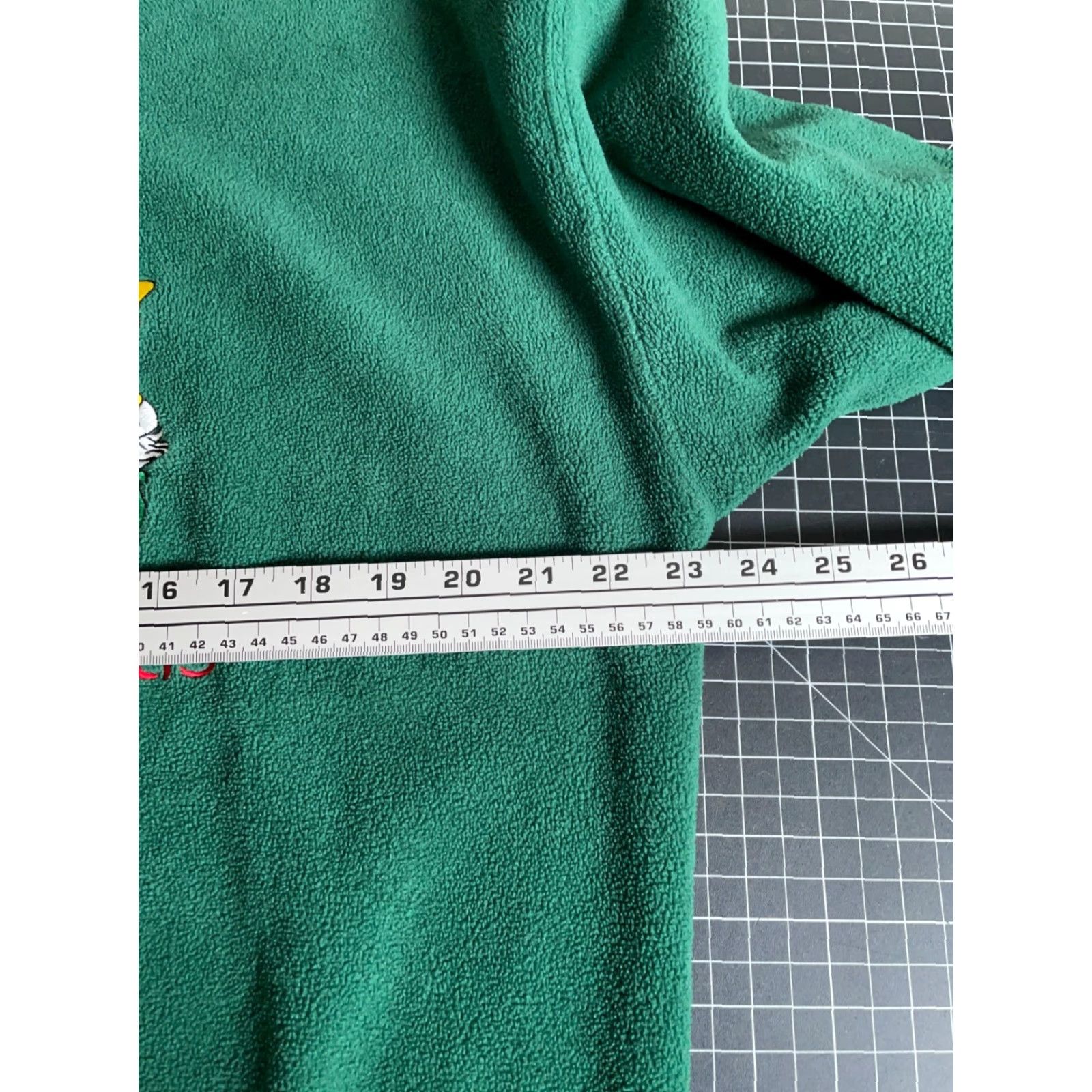 Disney VINTAGE Disney Mickey Mouse & Friends Fleece Sweatshirt Men Large Green Embroidered Size US L / EU 52-54 / 3 - 5 Thumbnail