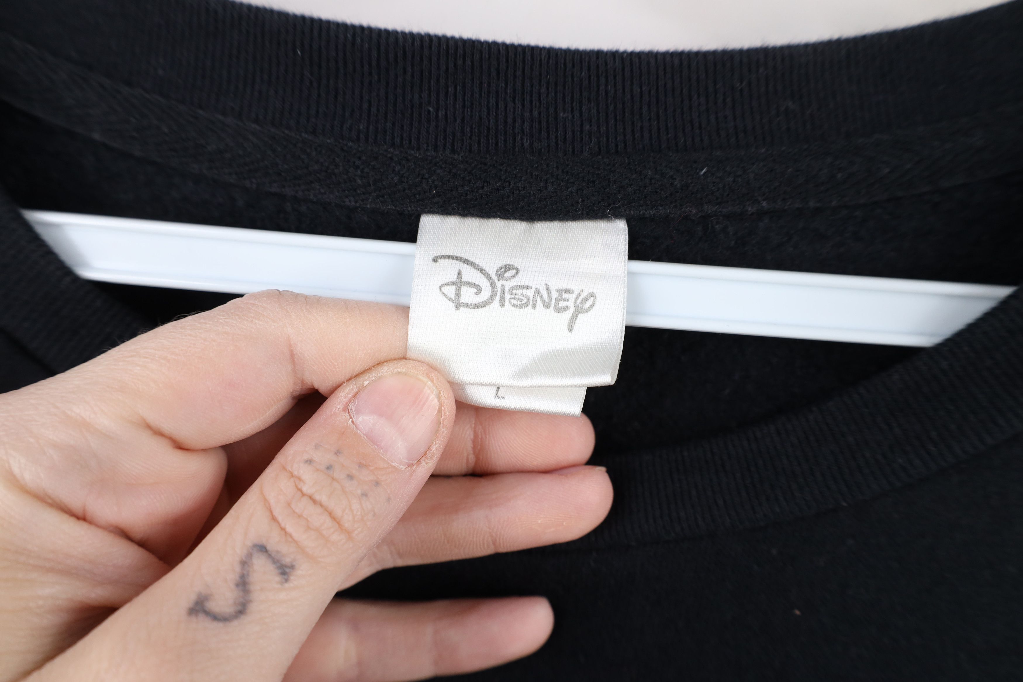 Disney × Vintage Vintage Disney Cropped Felt Patch Minnie Mouse Sweatshirt Size L / US 10 / IT 46 - 7 Thumbnail