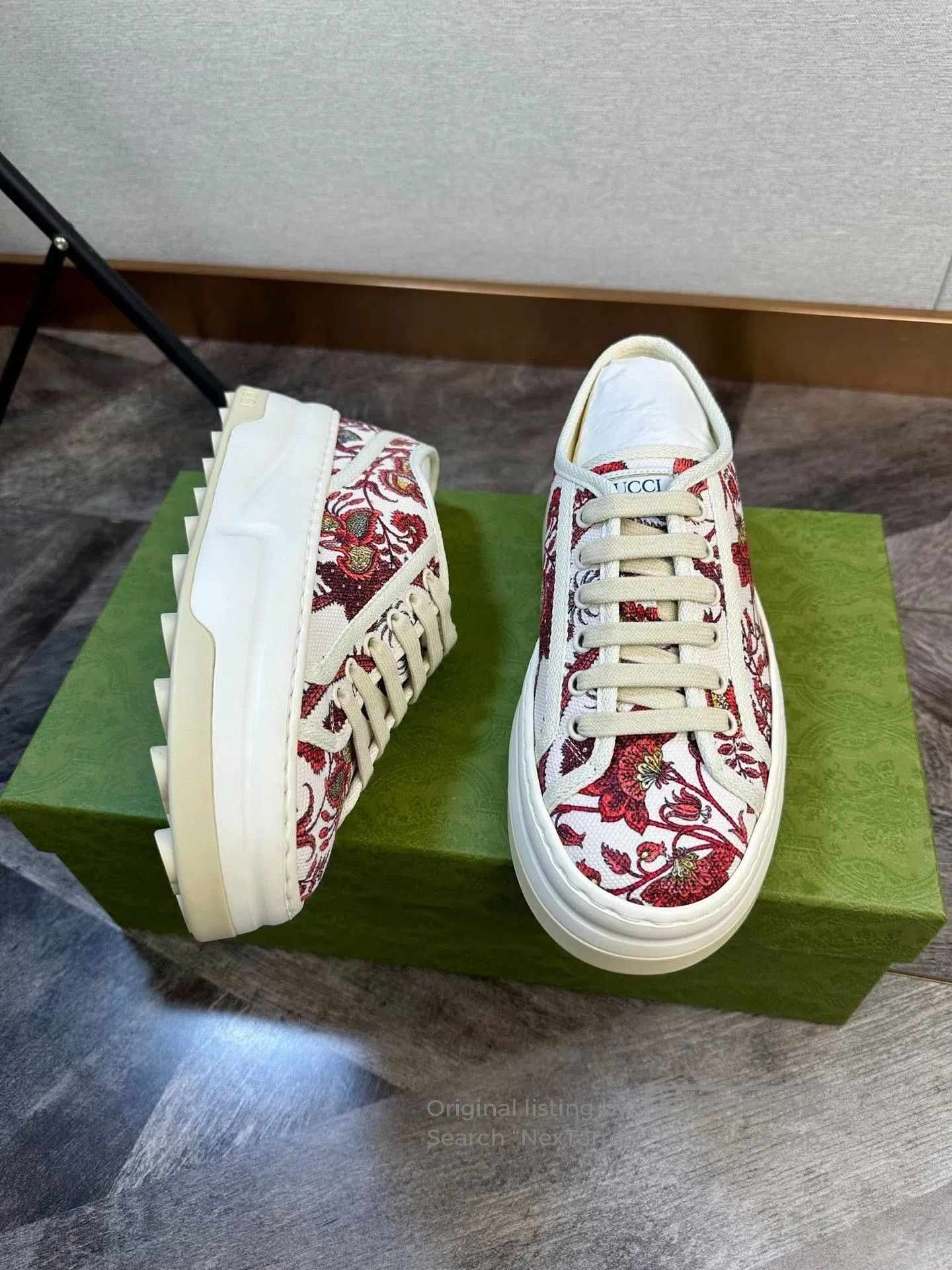 Gucci Gucci Platform Canvas Embroidered Sneakers. Size US 5 / IT 35 - 1 Thumbnail