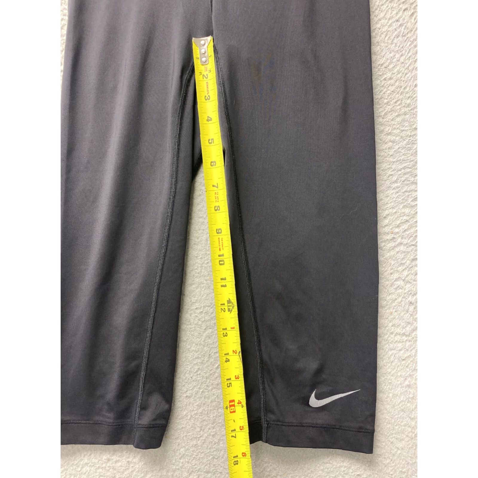 Nike Nike Pro Combat Pants Womens Leggings M Capri Black Training Athletic /107-42 Size 32" / US 10 / IT 46 - 4 Thumbnail