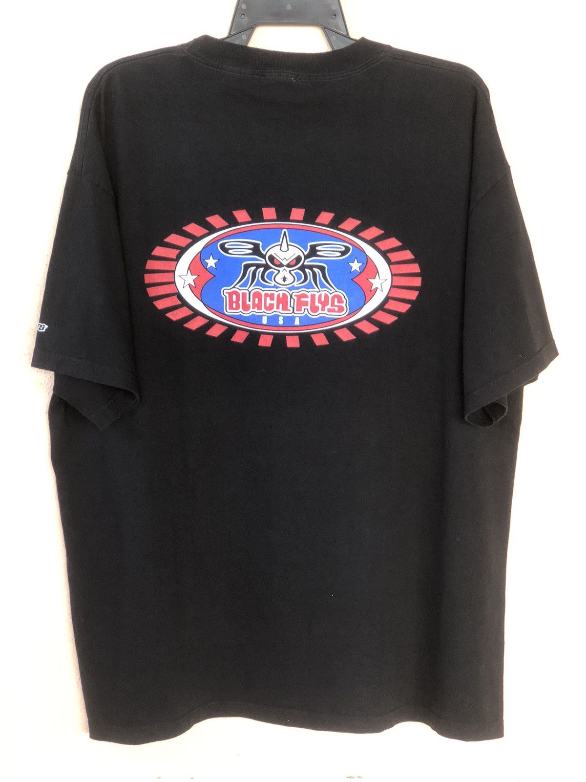 Vintage Vintage 90s BLACK FLYS Skateboard Tee Size US XL / EU 56 / 4 - 1 Thumbnail