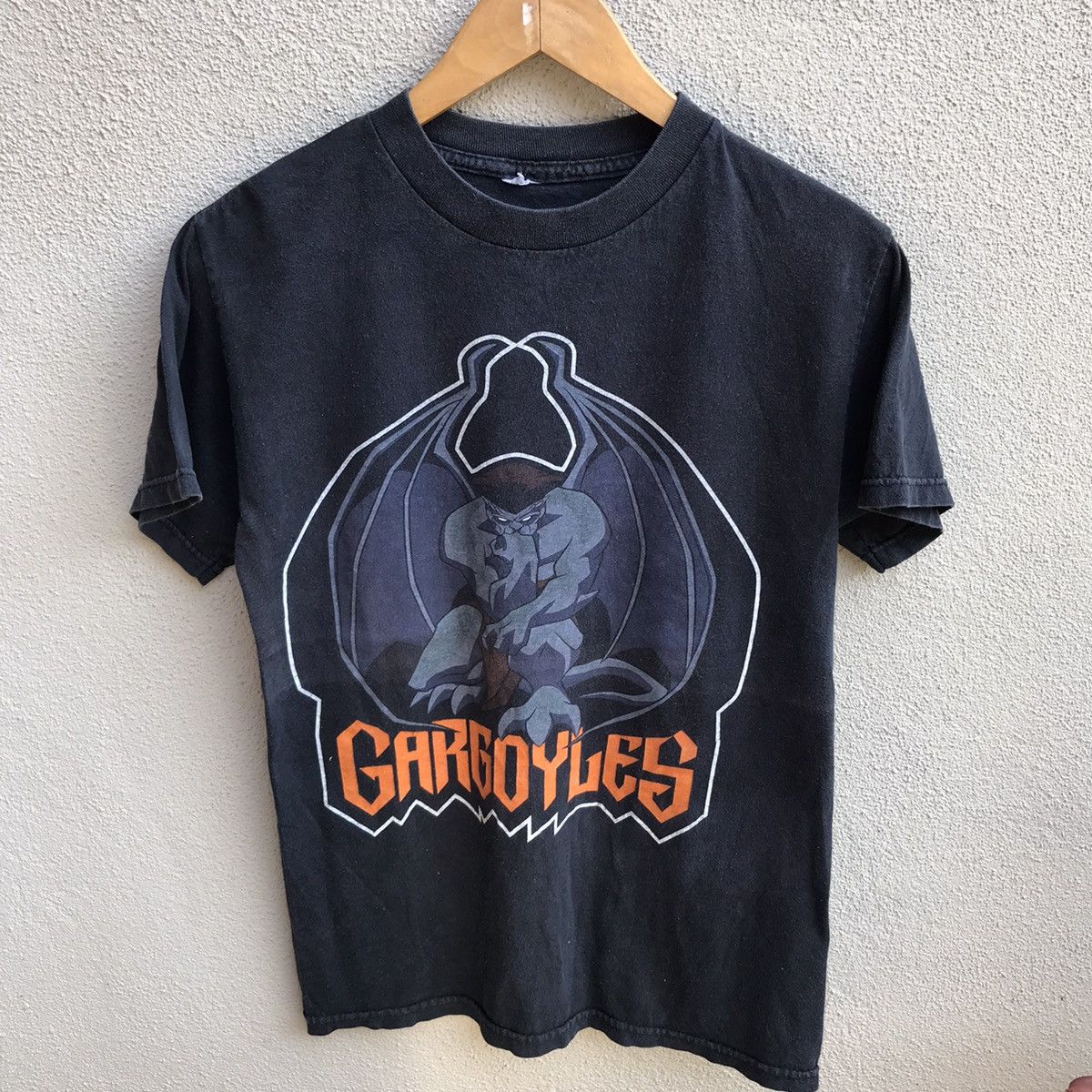 Anime Vintage 90s GARGOYLES movie horror tee cartoons Size US S / EU 44-46 / 1 - 2 Thumbnail