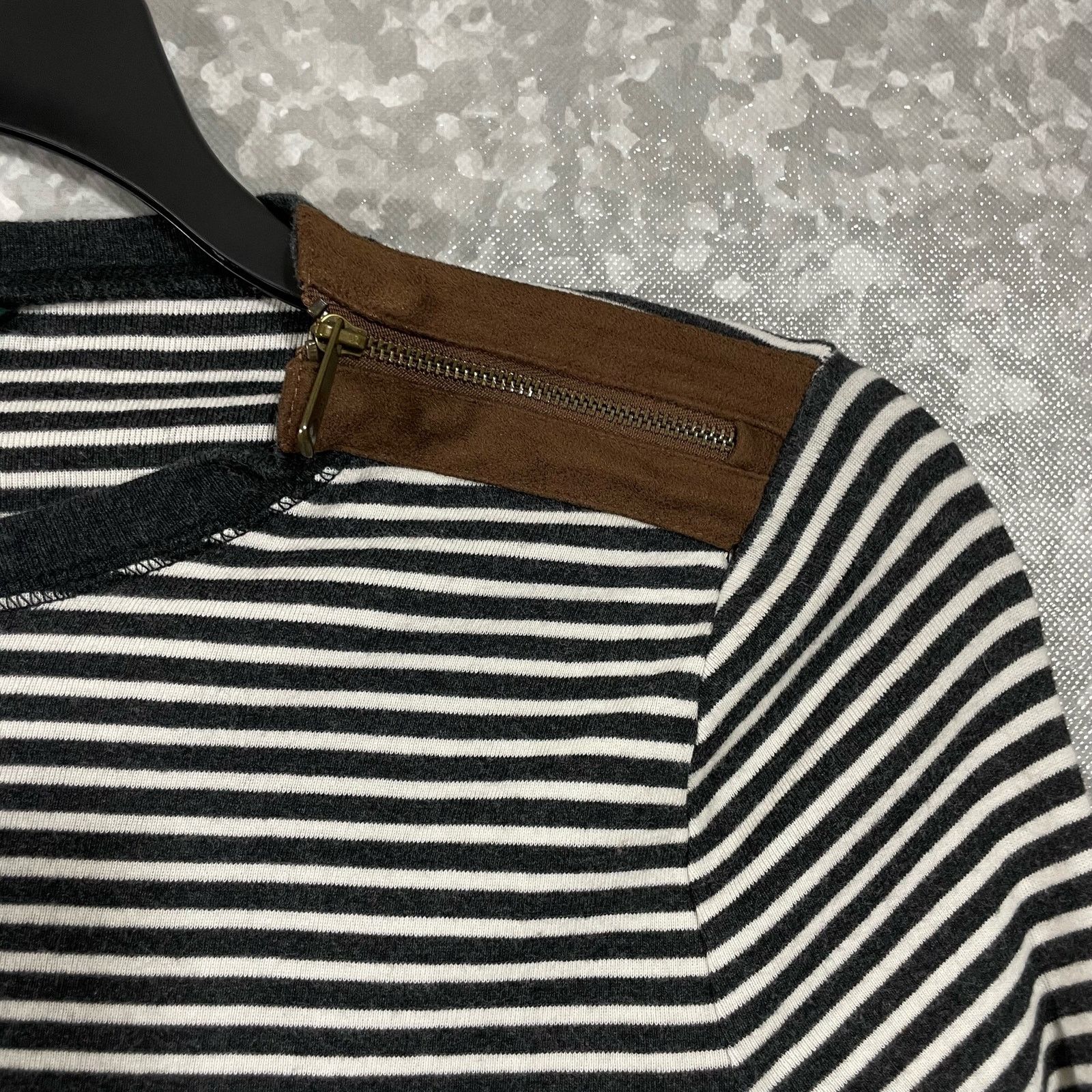 Lauren Ralph Lauren Lauren Ralph Lauren Gray Striped Leather Patches Top -Medium Size M / US 6-8 / IT 42-44 - 2 Thumbnail