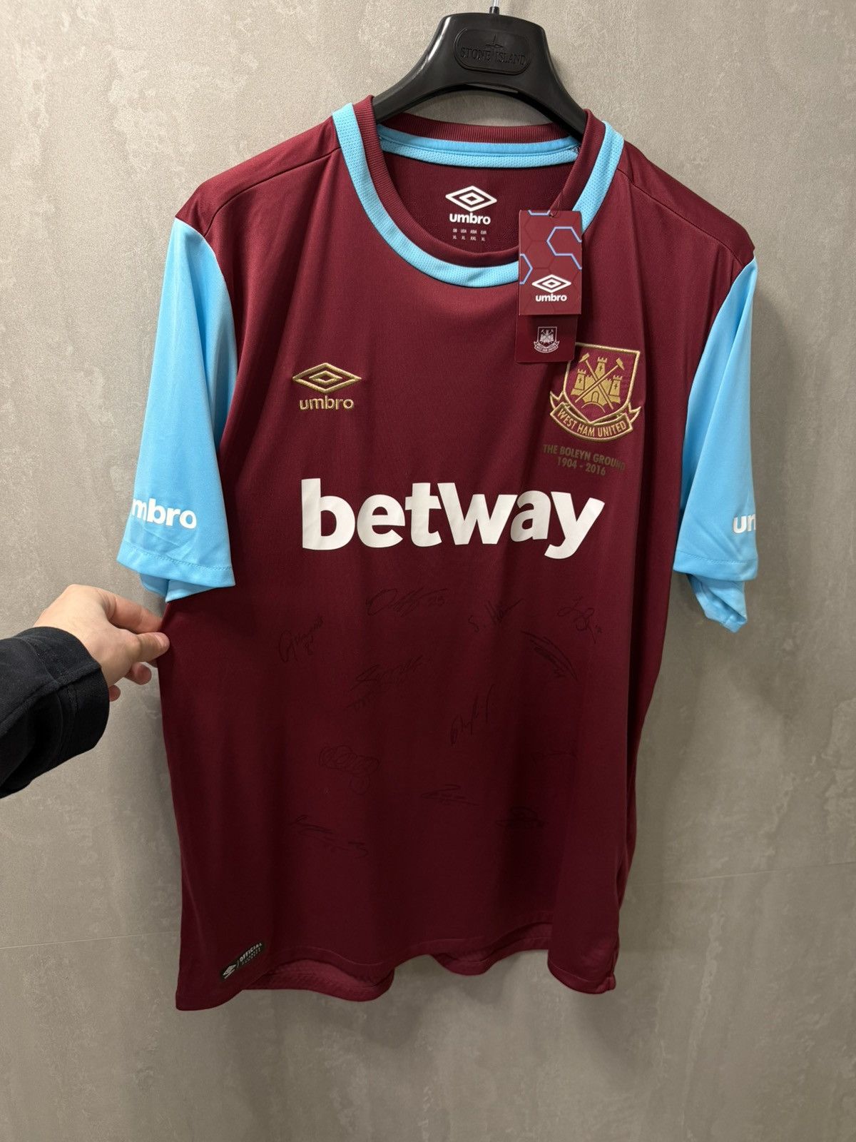 Umbro WEST HAM UNITED 2015 2016 HOME SHIRT SOCCER JERSEY UMBRO Size US XL / EU 56 / 4 - 3 Thumbnail