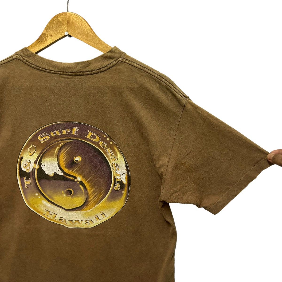 Vintage Vintage T&c Surf Design Big Logo Tshirt Size US L / EU 52-54 / 3 - 4 Thumbnail