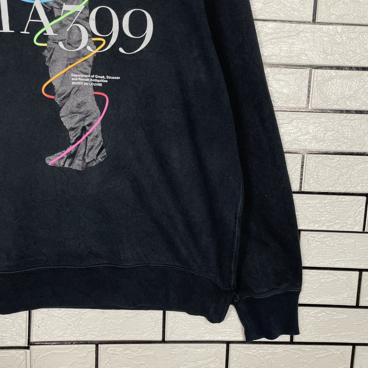 Uniqlo Uniqlo Musee Du Louvre Crewneck Sweatshirt Size US L / EU 52-54 / 3 - 4 Thumbnail