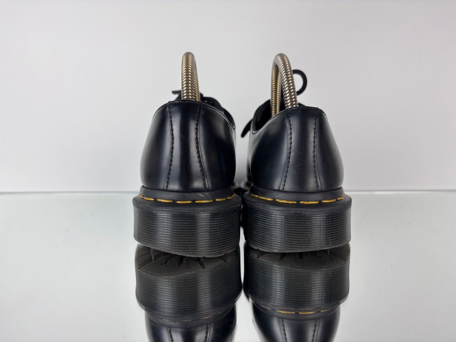 Dr. Martens Womens Dr. Martens 21084 Oxford Leather Shoes 39 / US 8 Size US 8 / IT 38 - 6 Thumbnail