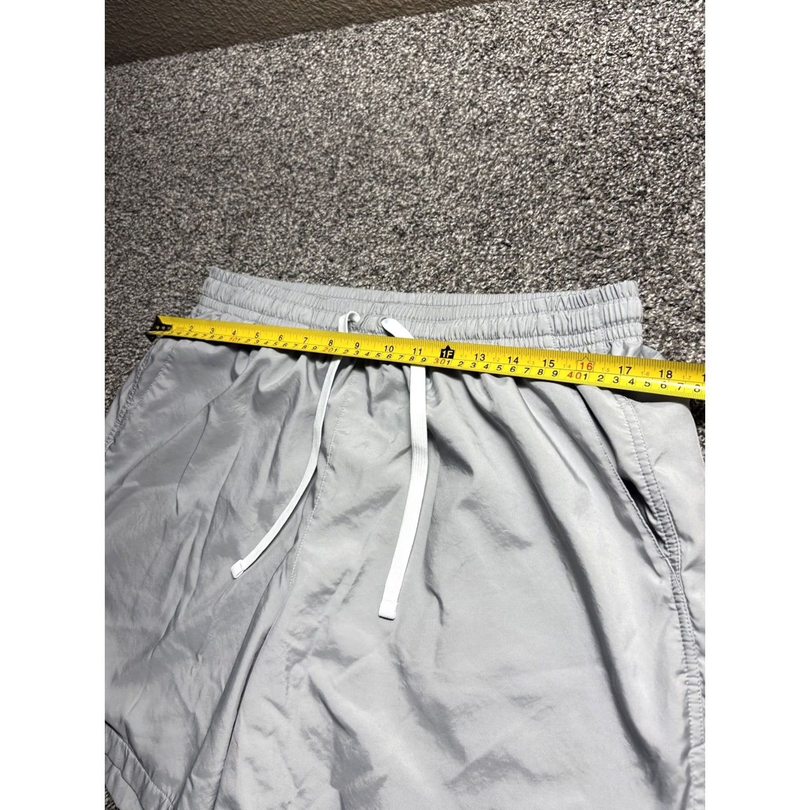 Nike Nike Sportswear Woven Flow Shorts Mens XL Platinum AR2382 Size US 36 / EU 52 - 7 Thumbnail