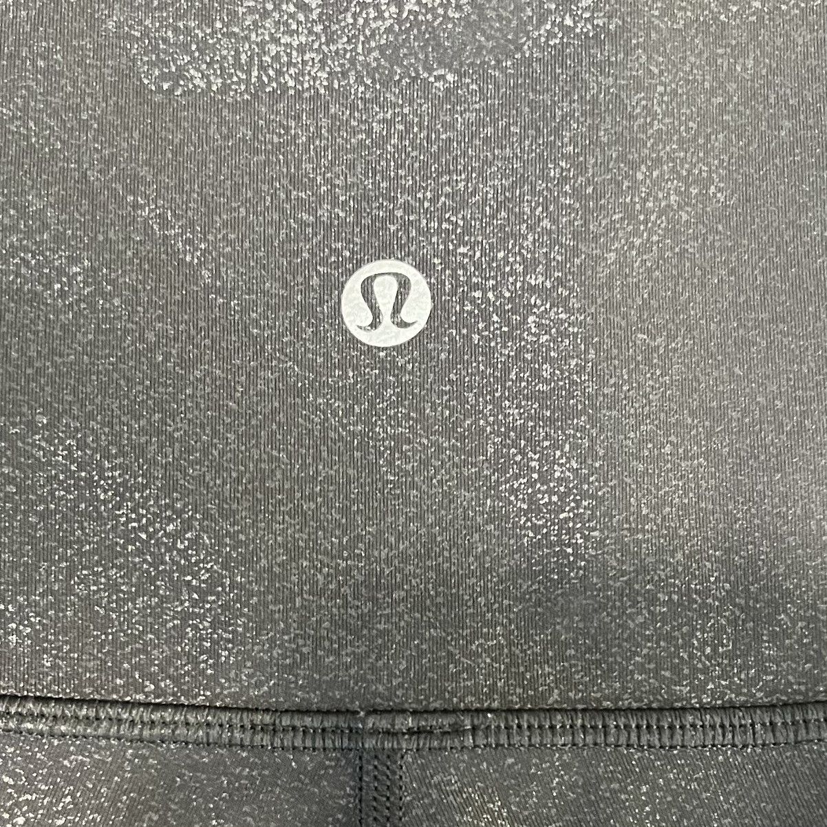 Lululemon Lululemon Black high-rise leggings with shimmer finish Size 28" / US 6 / IT 42 - 3 Thumbnail