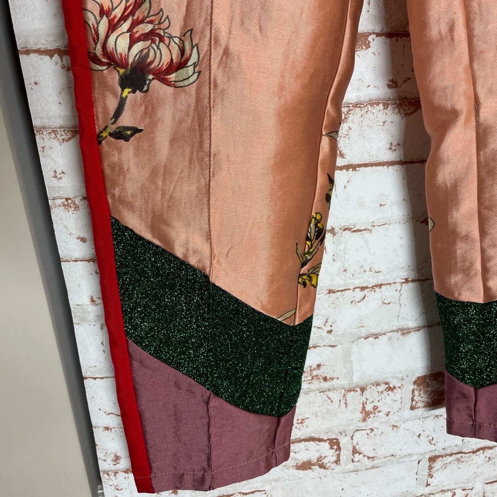 Scotch & Soda Scotch and Soda Satin Cropped Pants with Red Accents Size 26" / US 2 / IT 38 - 3 Thumbnail