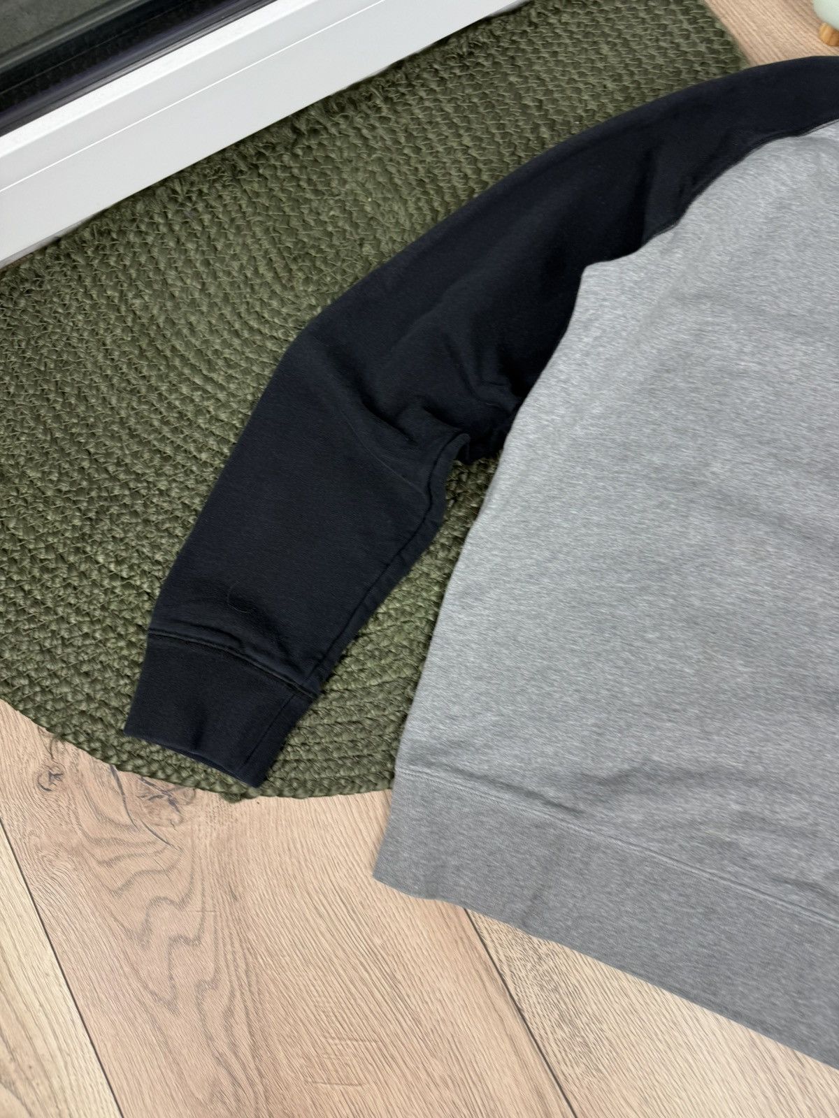 Carhartt × Vintage Vintage Carhartt Sweatshirt Patch Logo Y2k Style Size US M / EU 48-50 / 2 - 3 Thumbnail