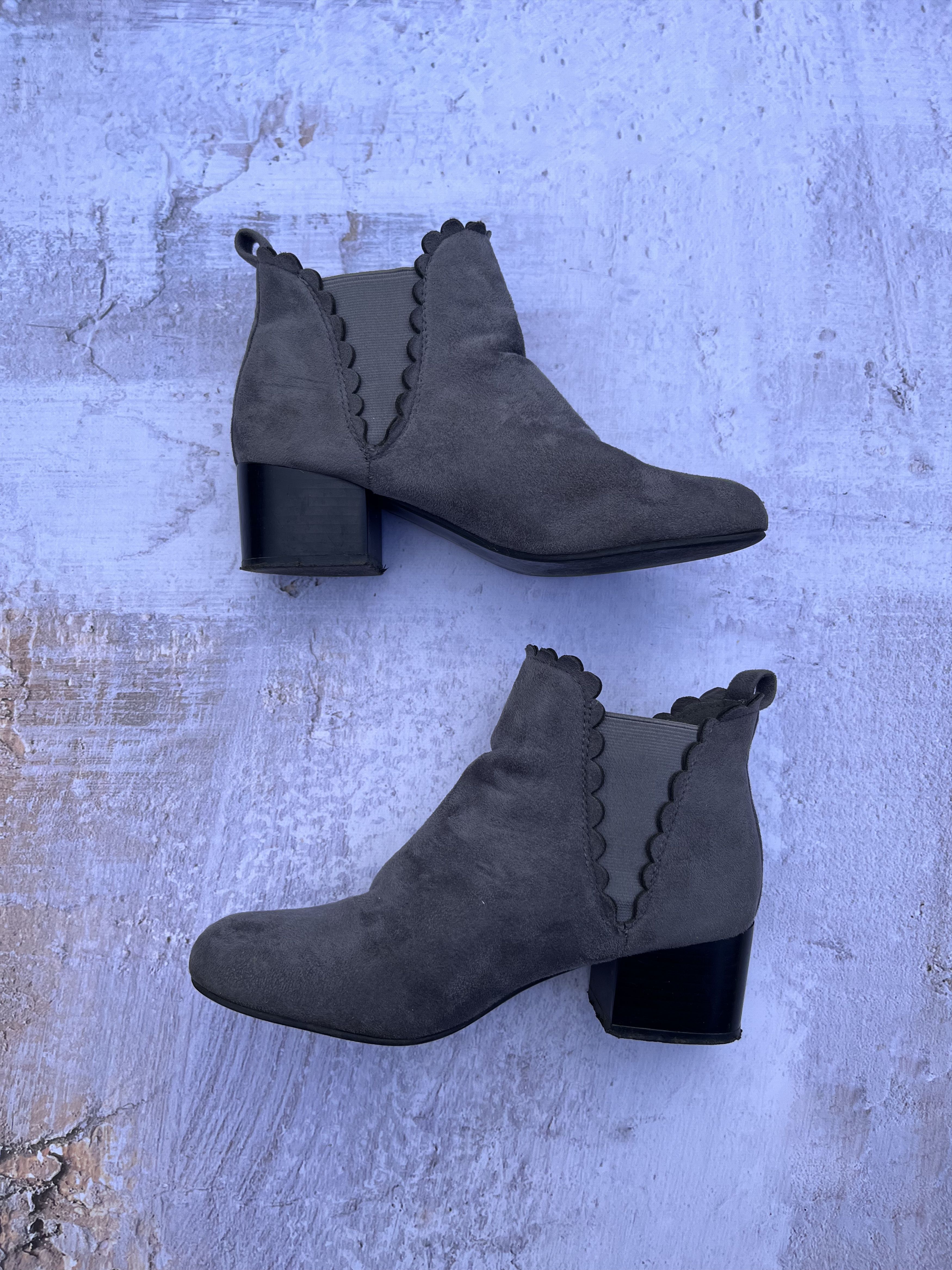 Vintage Vintage Saude Heels Boots Women Size 6/EU37 Size US 6 / IT 36 - 1 Thumbnail