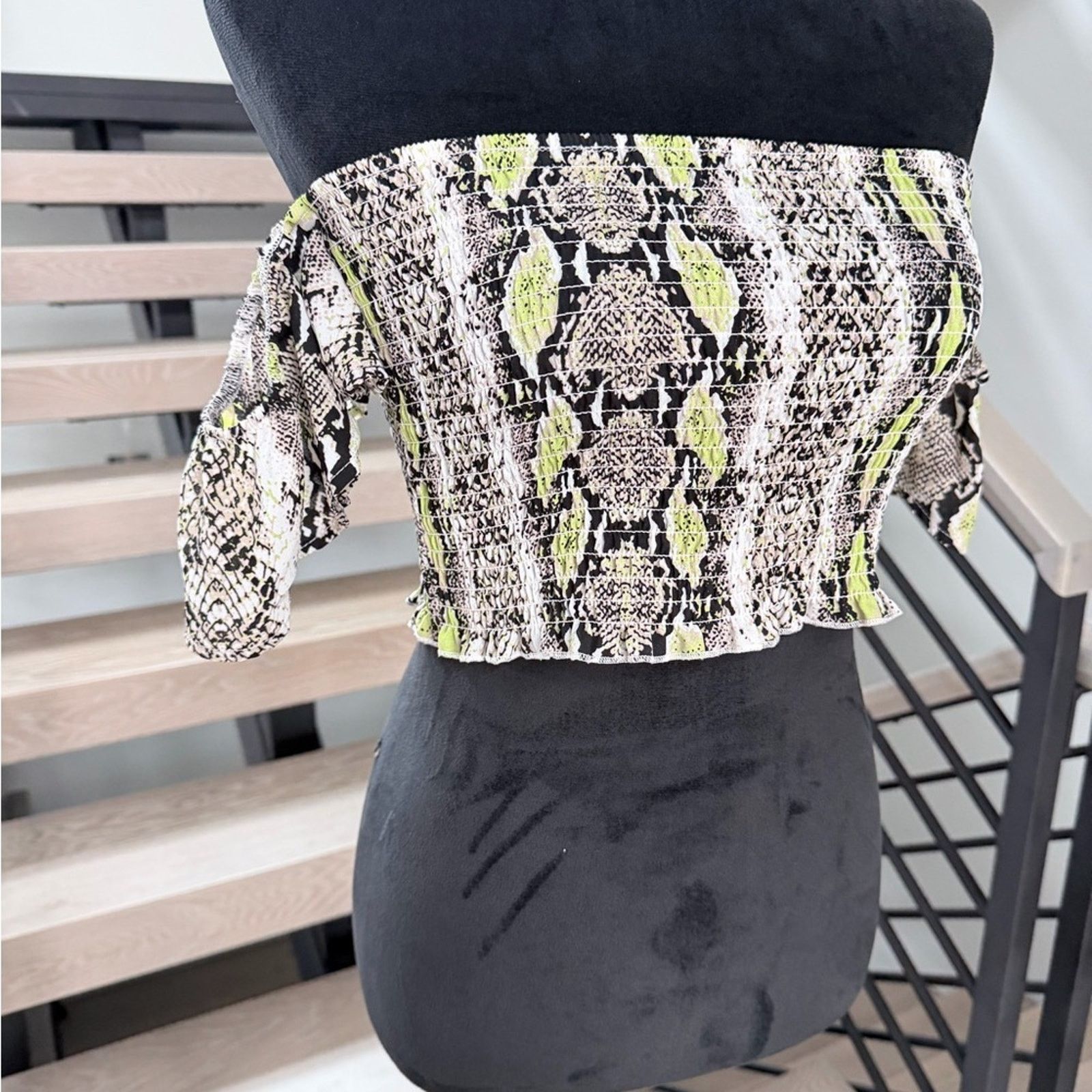 Other New Y2K Lime Snake Print Off-Shoulder Smoked Crop Top size S Size S / US 4 / IT 40 - 2 Thumbnail