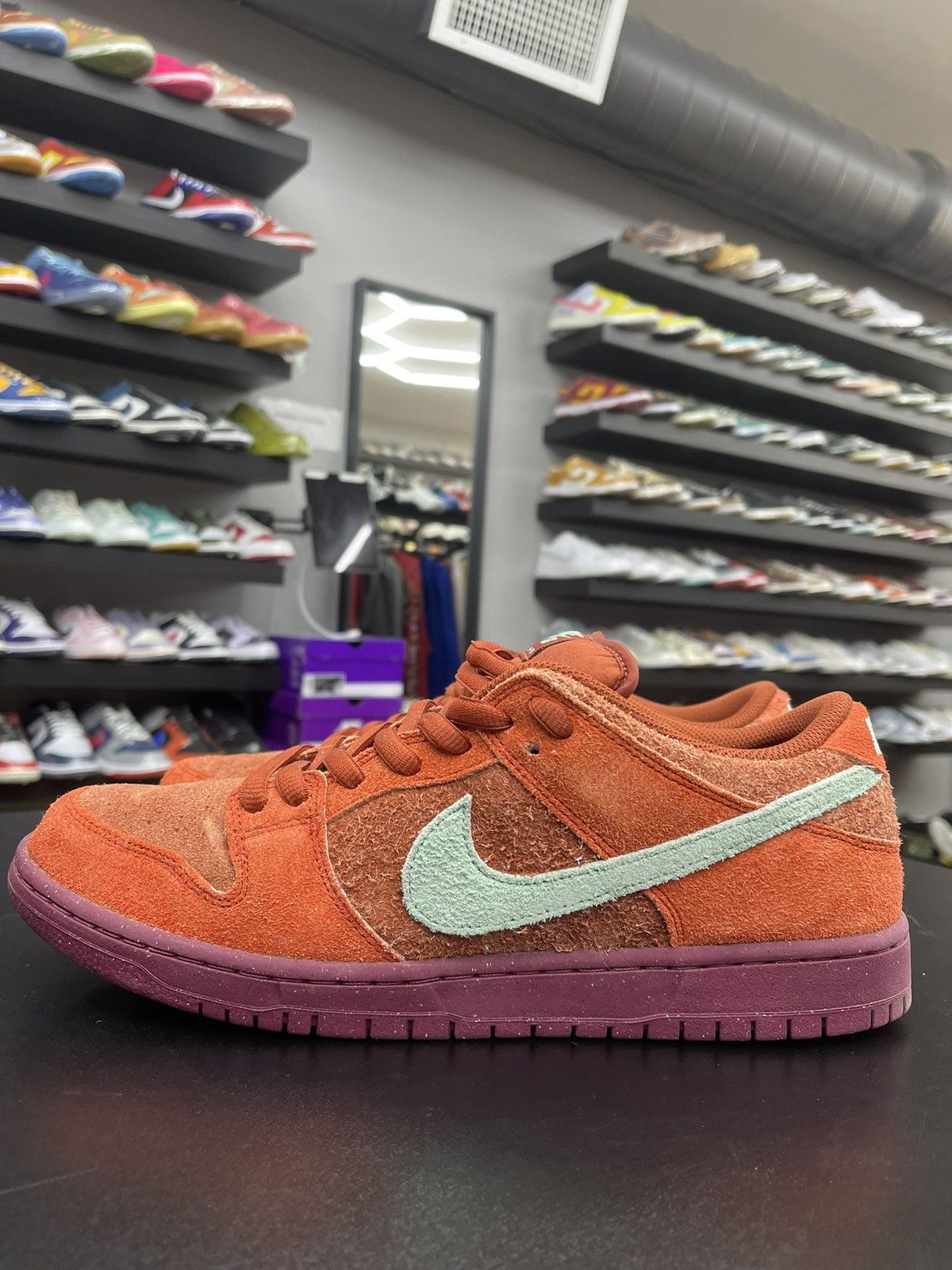 Nike Size 11.5 - Nike Dunk Low SB Mystic Rosewood Size US 11.5 / EU 44-45 - 1 Thumbnail