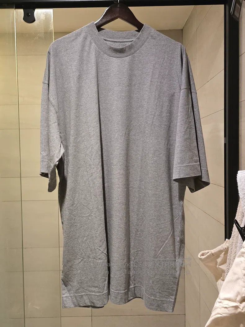 Givenchy Men's T-shirt grey