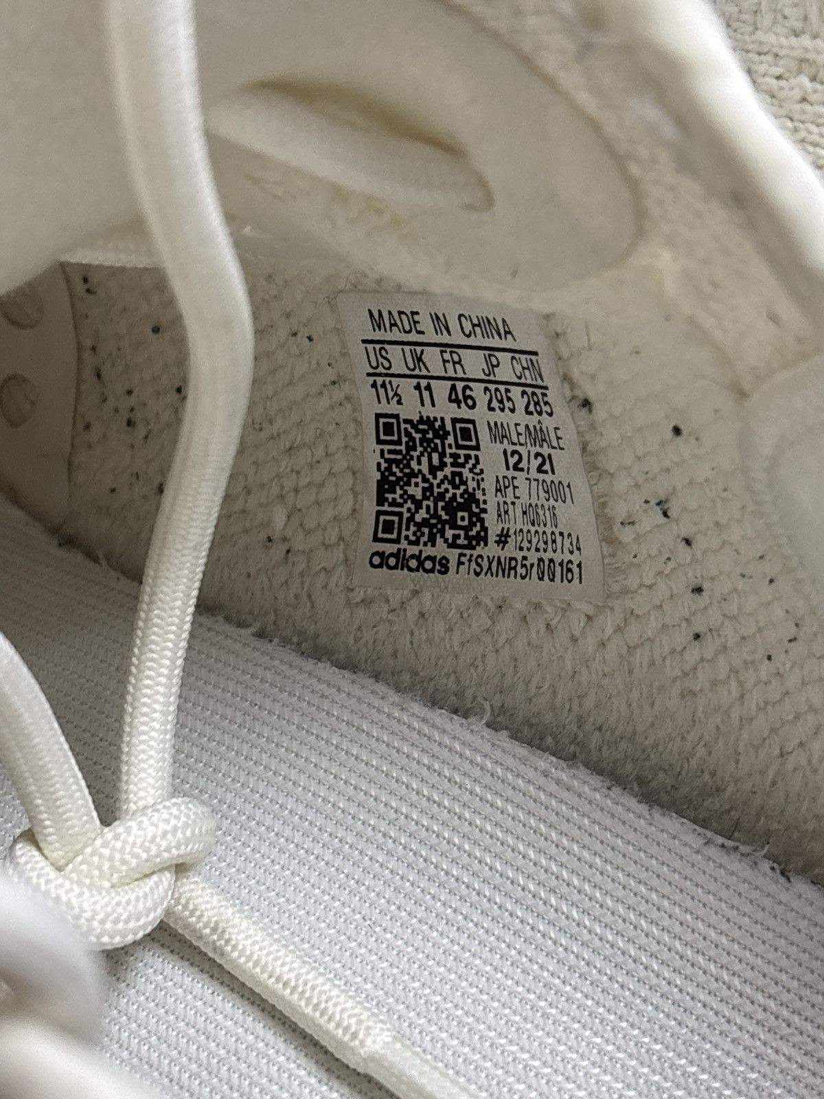 Adidas Adidas Yeezy Boost 350 V2 Bone Size US 11.5 / EU 44-45 - 6 Thumbnail