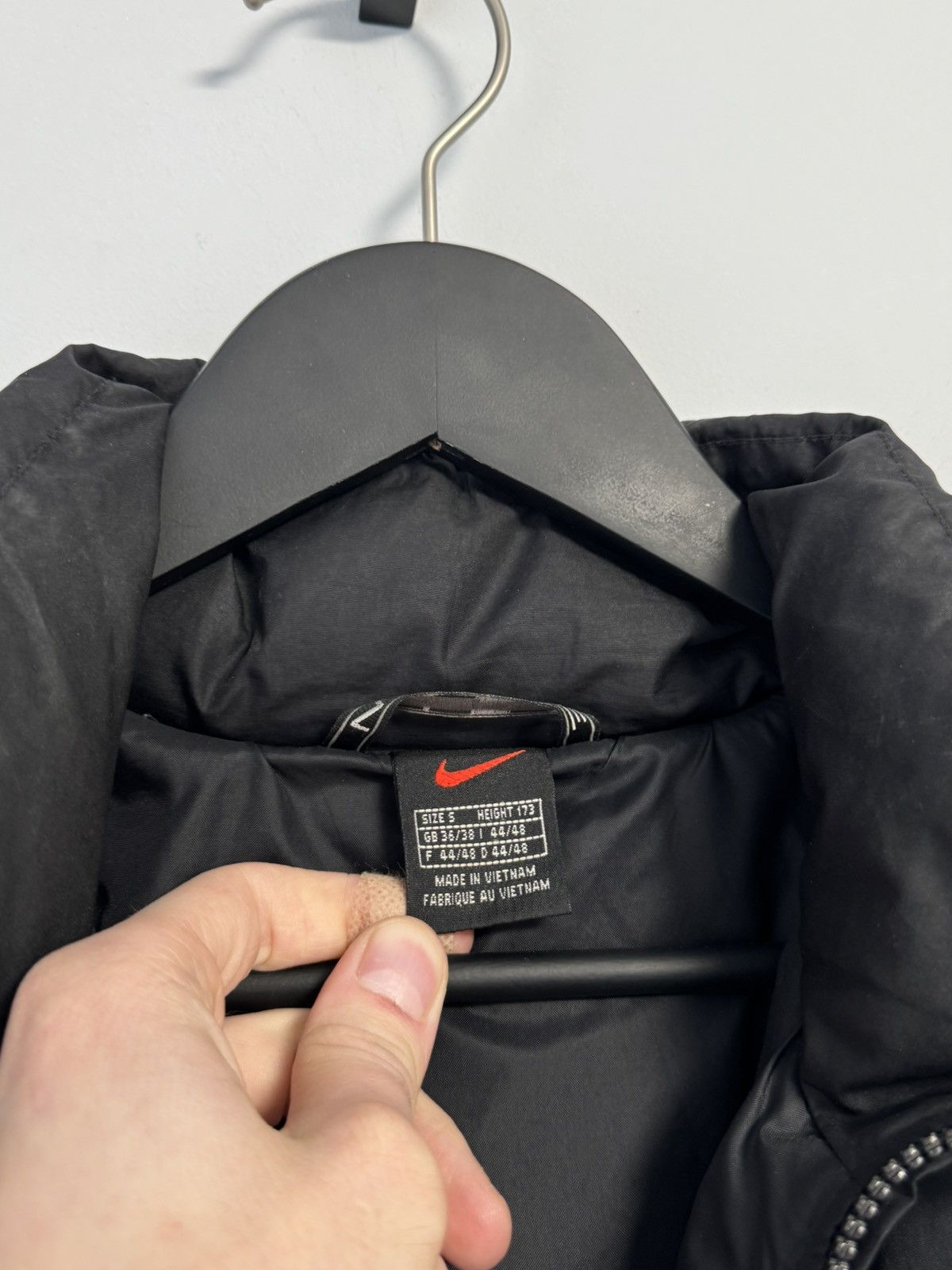 Nike Nike Vintage Down Puffer Jacket Big Swoosh Y2K Style Size US S / EU 44-46 / 1 - 12 Thumbnail