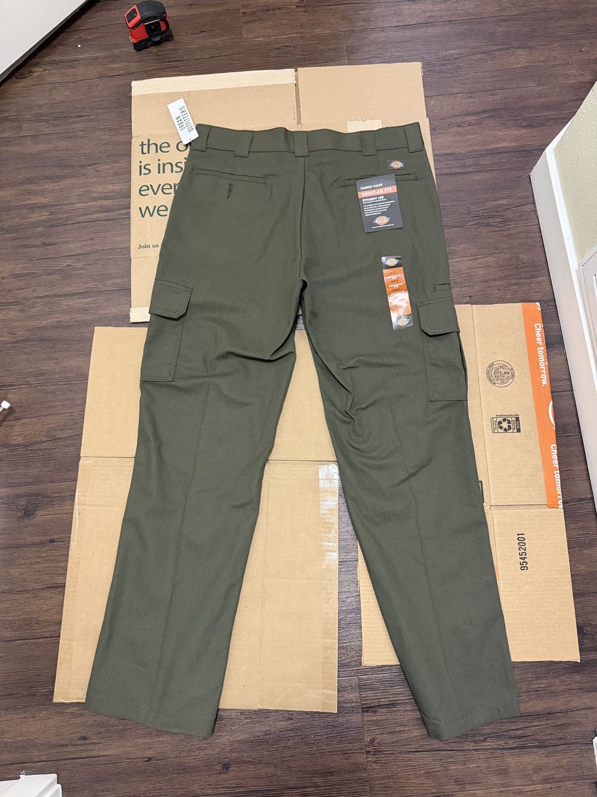 Dickies NWT Dickies x UO Straight Cargo Pants Size US 36 / EU 52 - 2 Thumbnail