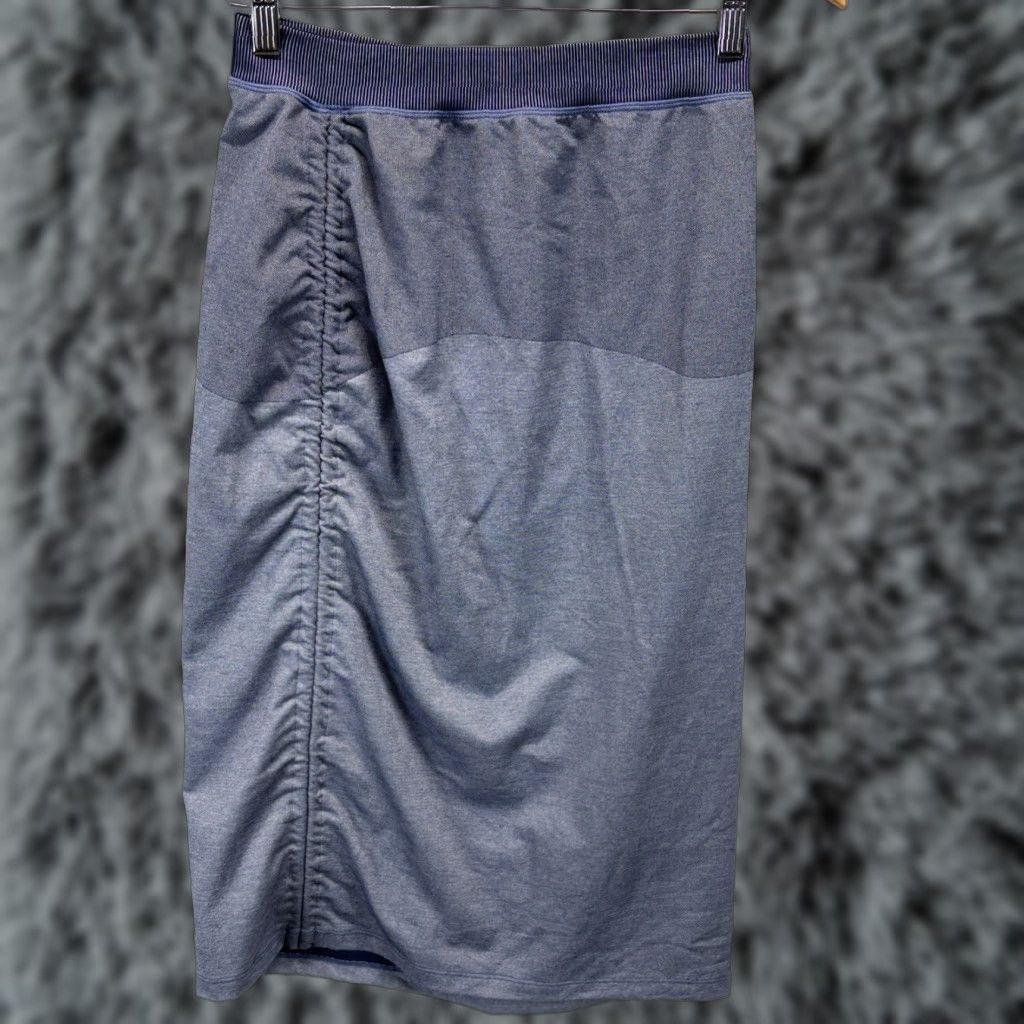 Fabletics FABLETICS Melody Blue Midi Skirt Women’s Medium Stretch Casual Size 32" / US 10 / IT 46 - 1 Thumbnail