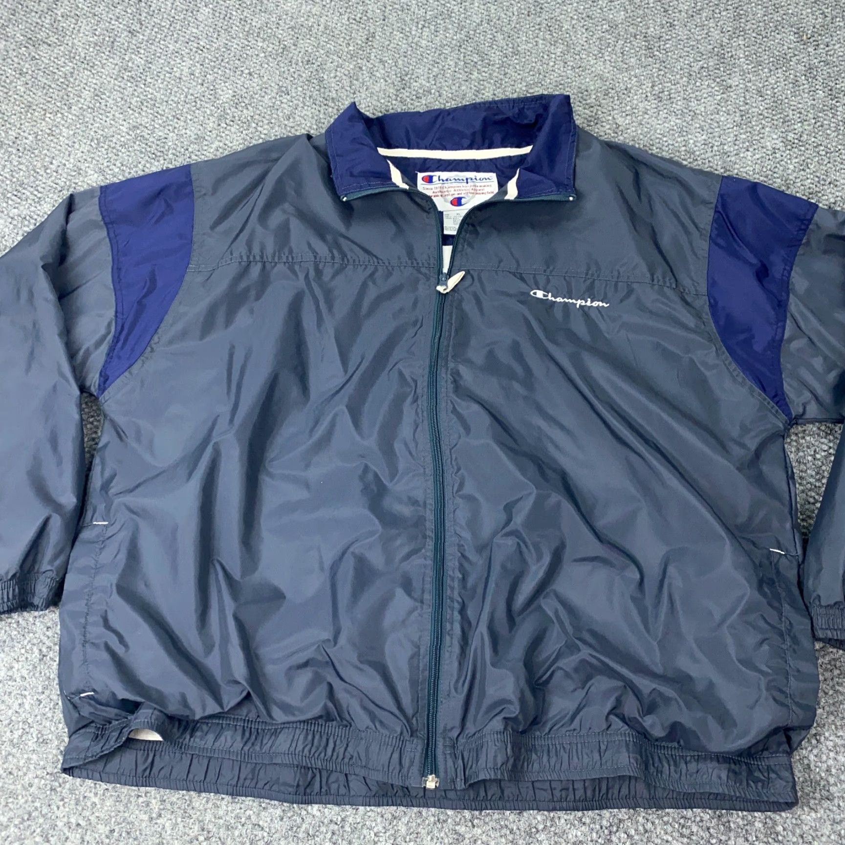 Champion VINTAGE Champion Windbreaker Jacket XL Blue Nylon Full Zip Casual Mens Size US XL / EU 56 / 4 - 2 Thumbnail