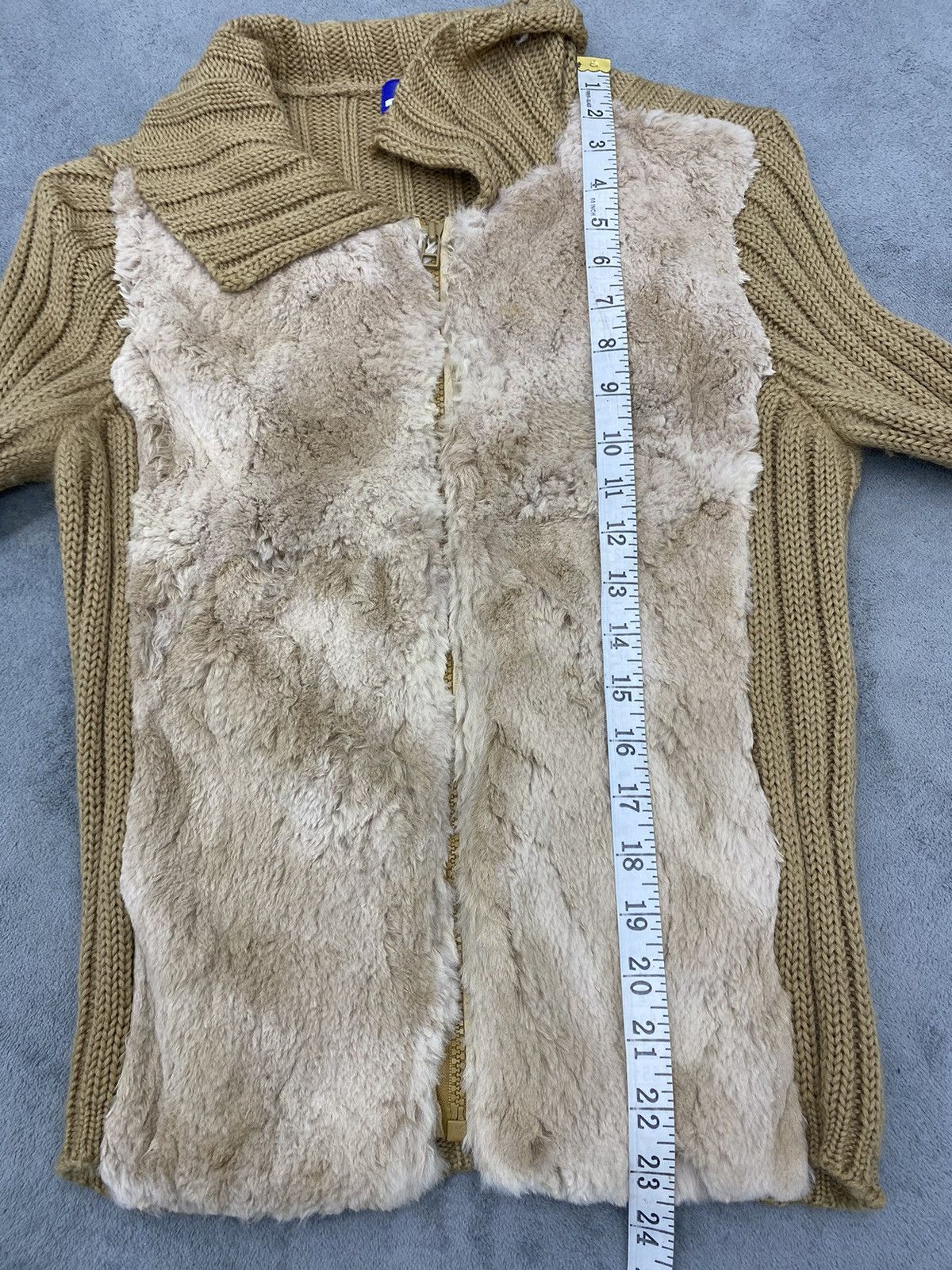 Burberry (N) BURBERRY CARDIGAN KNIT FUR Size M / US 6-8 / IT 42-44 - 17 Thumbnail