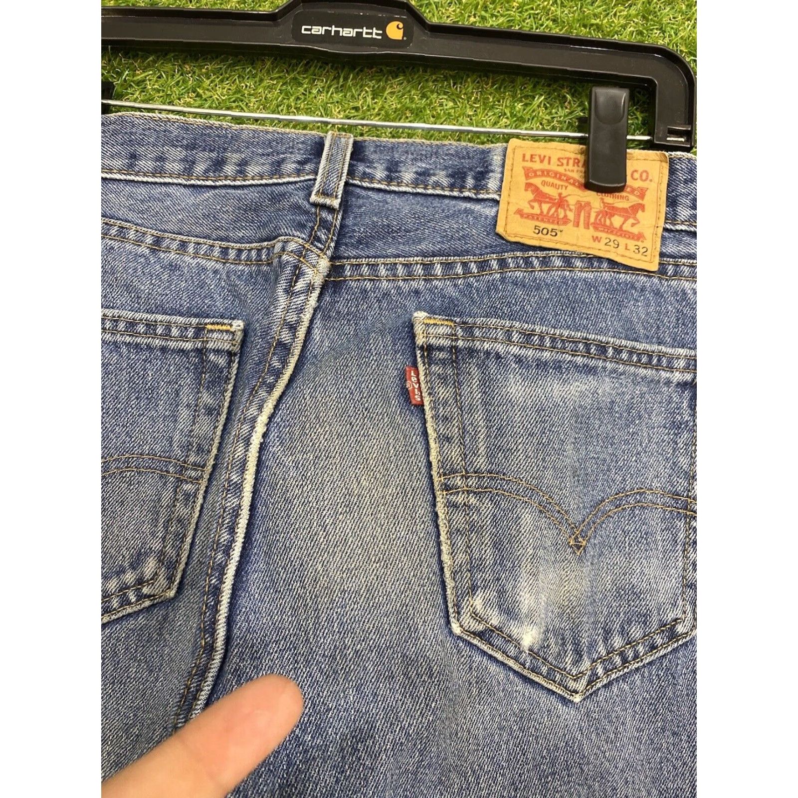 Levi's VINTAGE Levi's 505 Jeans Mens 29x32 Regular Fit Straight Leg Medium Wash Denim Cotton Blue 5-Pocket Design Jeans Mens Size US 29 - 4 Thumbnail
