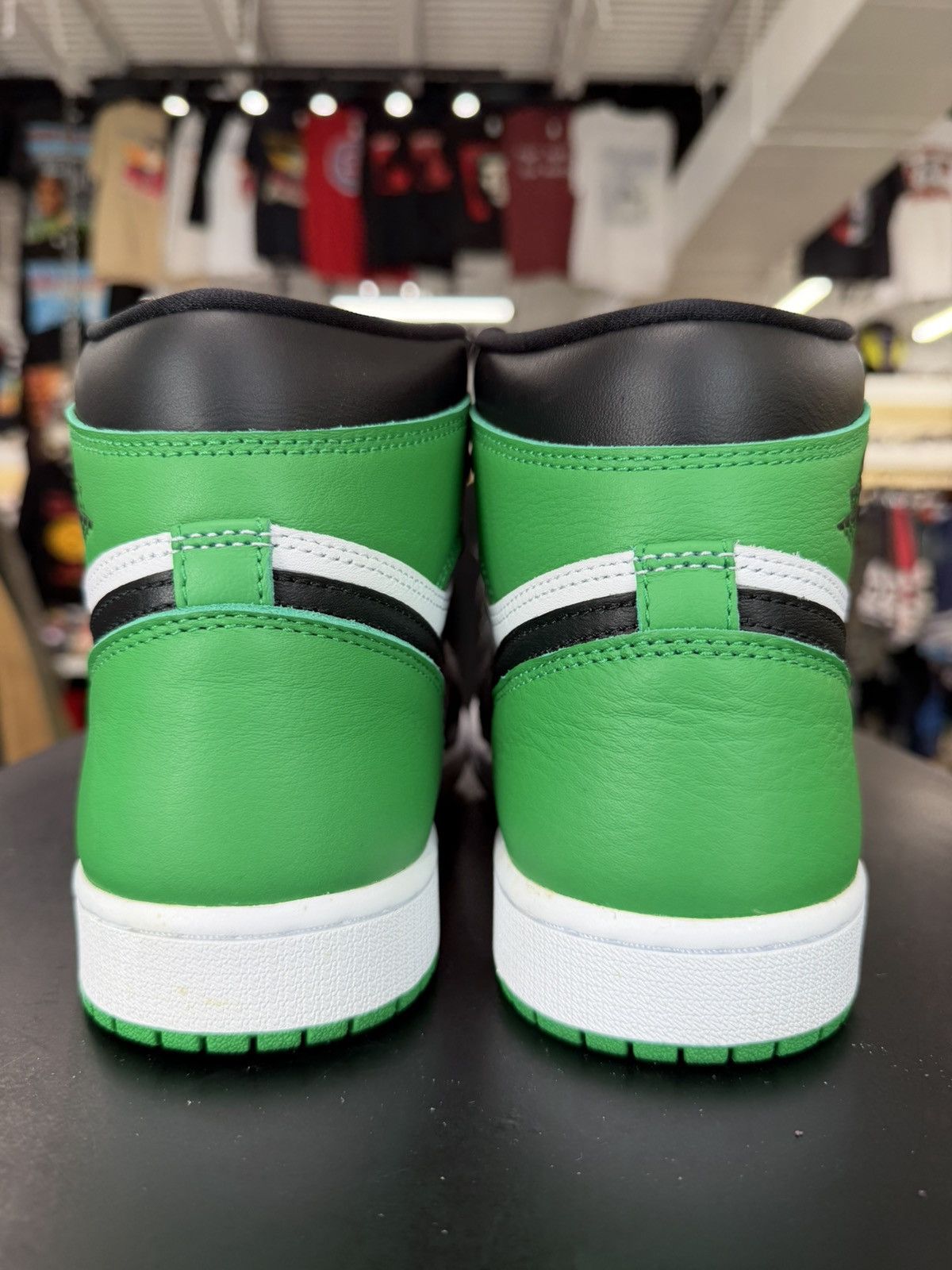 Jordan Brand Air Jordan 1 High Lucky Green Size 9 (2023) Size US 9 / EU 42 - 5 Thumbnail