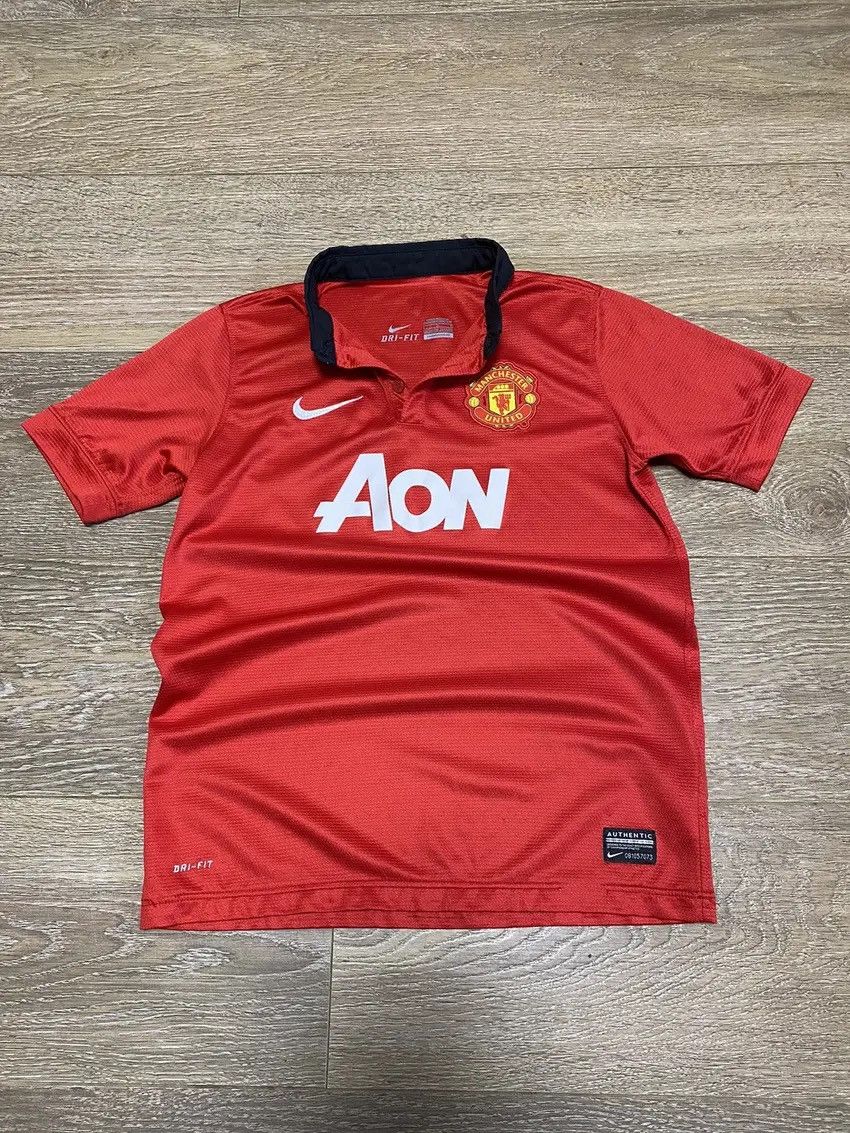 Nike × Vintage Vintage Manchester United Red Jersey 13/14 Kids 12-13 years Size US M / EU 48-50 / 2 - 9 Thumbnail
