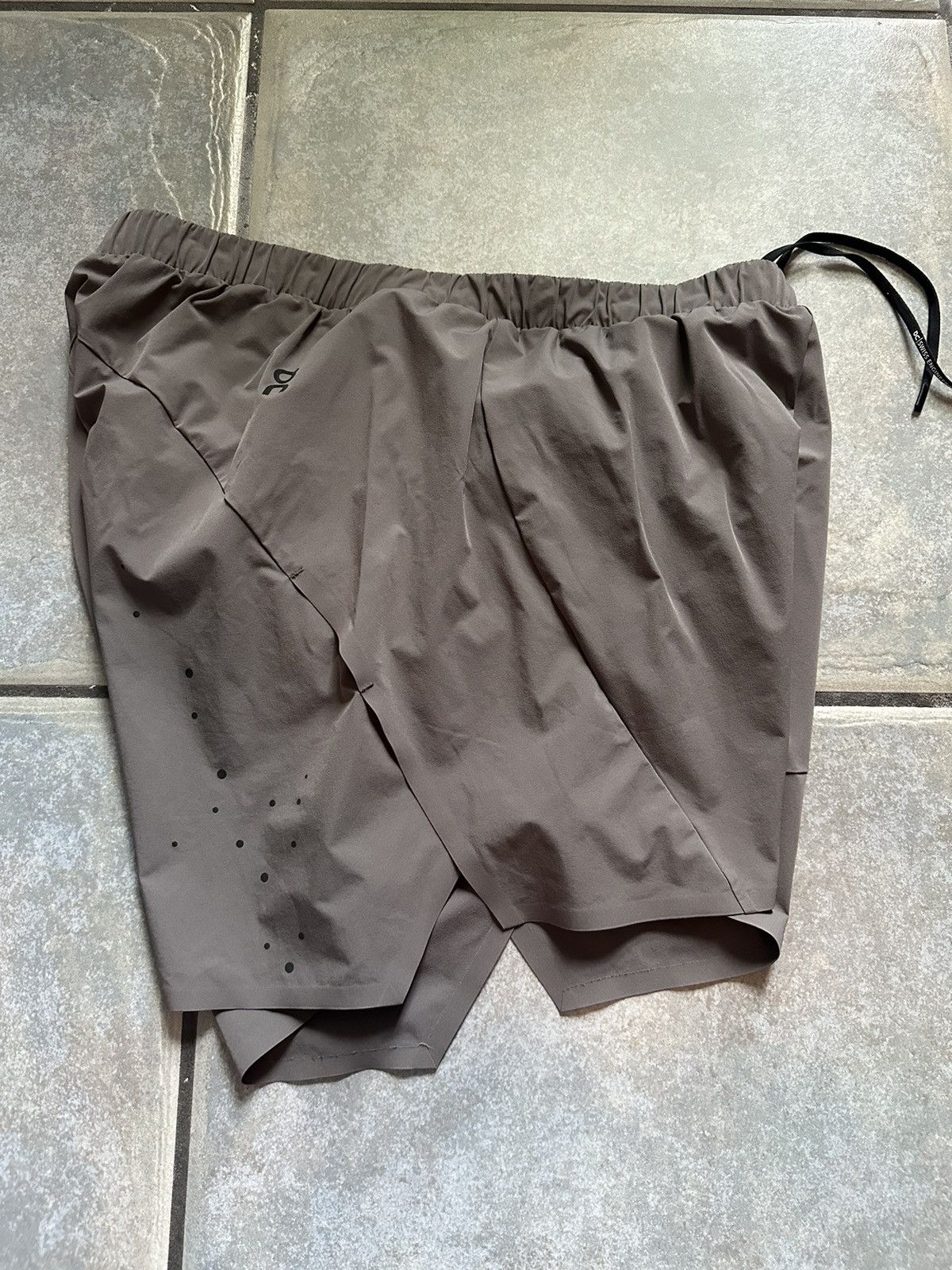 On × POST ARCHIVE FACTION (PAF) On PAF running shorts Size US 34 / EU 50 - 6 Thumbnail