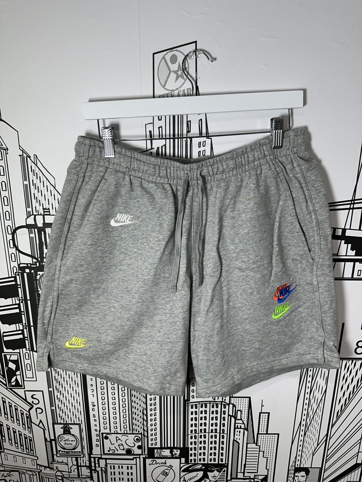 Nike Nike Scattered Logos Embroidery Shorts Gray Size L Size US 34 / EU 50 - 1 Thumbnail