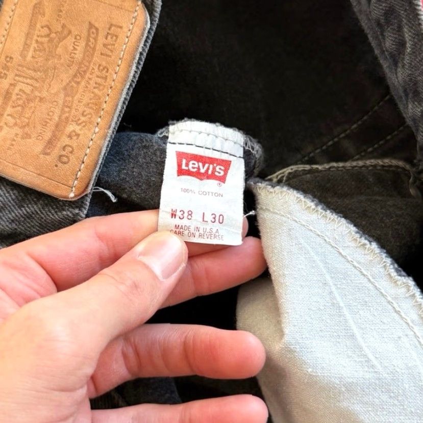 Levi's VINTAGE Levi's 545 Black Denim Jeans Mens 36x30 Leather Patch USA Made Straight 90s Vintage Block Size US 36 / EU 52 - 4 Thumbnail