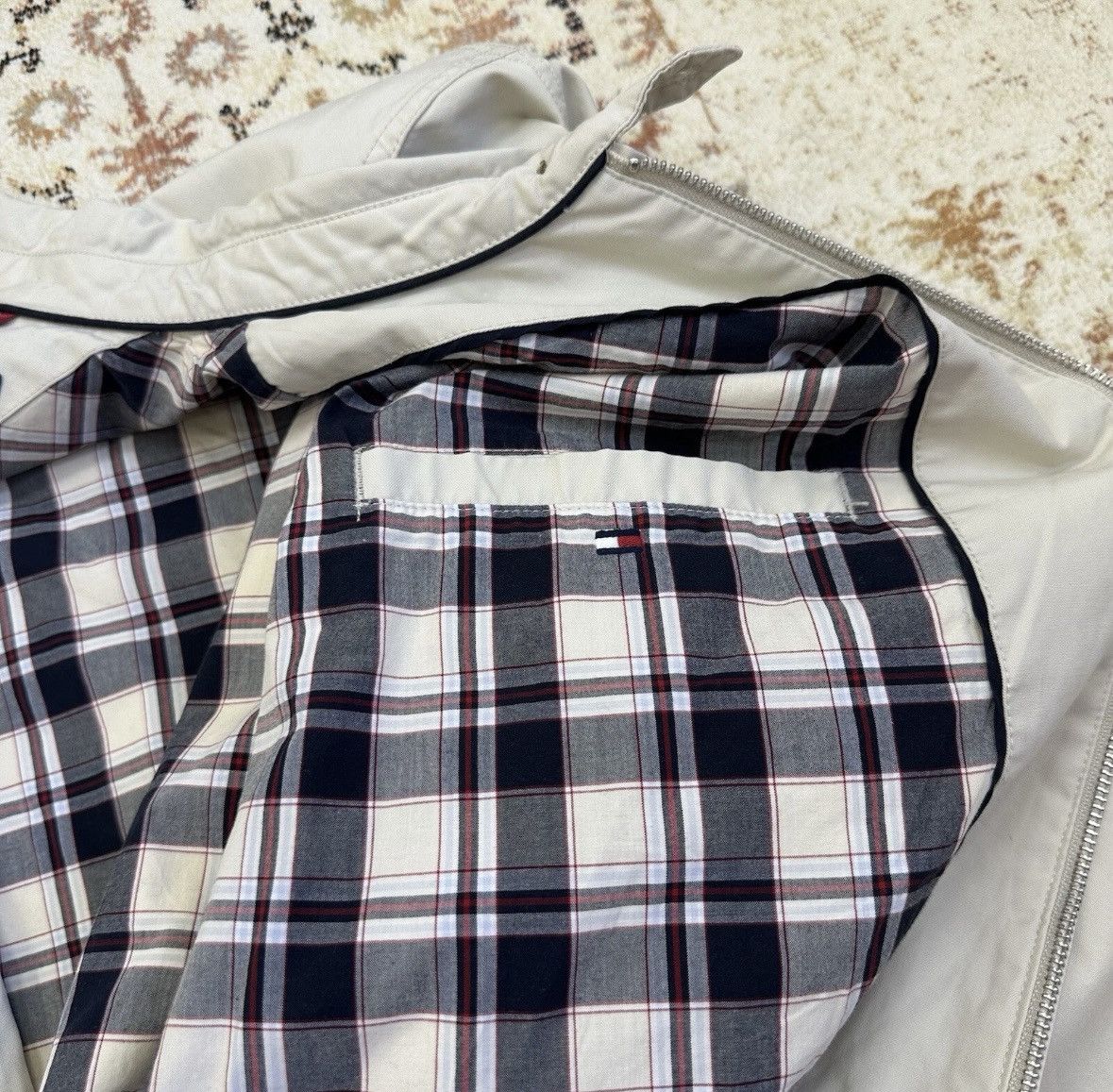 Tommy Hilfiger Vintage Tommy Hilfiger Light Jacket Y2K 00s USA Size US L / EU 52-54 / 3 - 8 Thumbnail