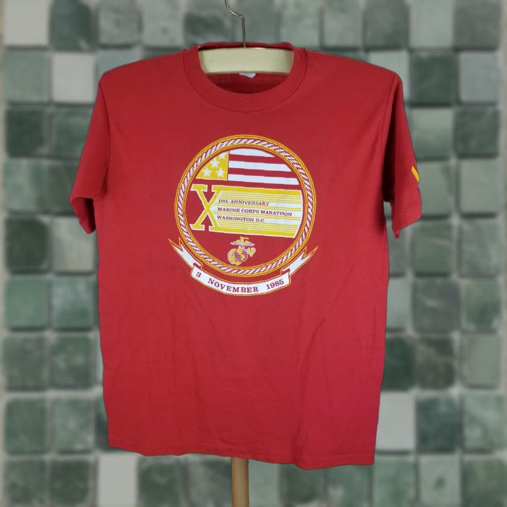 Vintage VINTAGE US MARINE CORP USMC 10TH MARATHON RED THIN SINGLE STITCH T-SHIRT M Shirt Men Red 85' Retro USA Marine Boys Girls Mens Womens Size US M / EU 48-50 / 2 - 1 Thumbnail