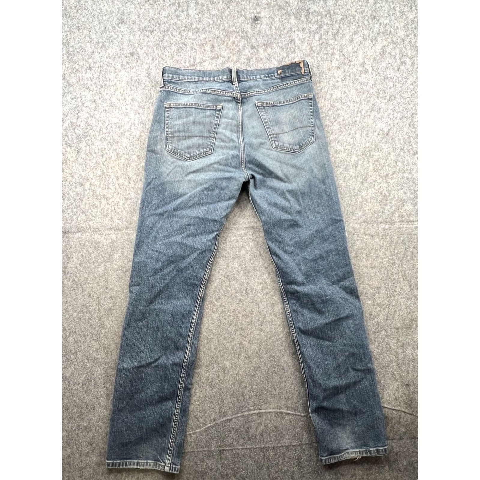 Levi's Levi's Jeans Men Relaxed Fit Distressed 5-Pocket Denim Blue Size 34x32 Regular 34in Inseam Workwear Vintage: No Size US 34 / EU 50 - 6 Thumbnail