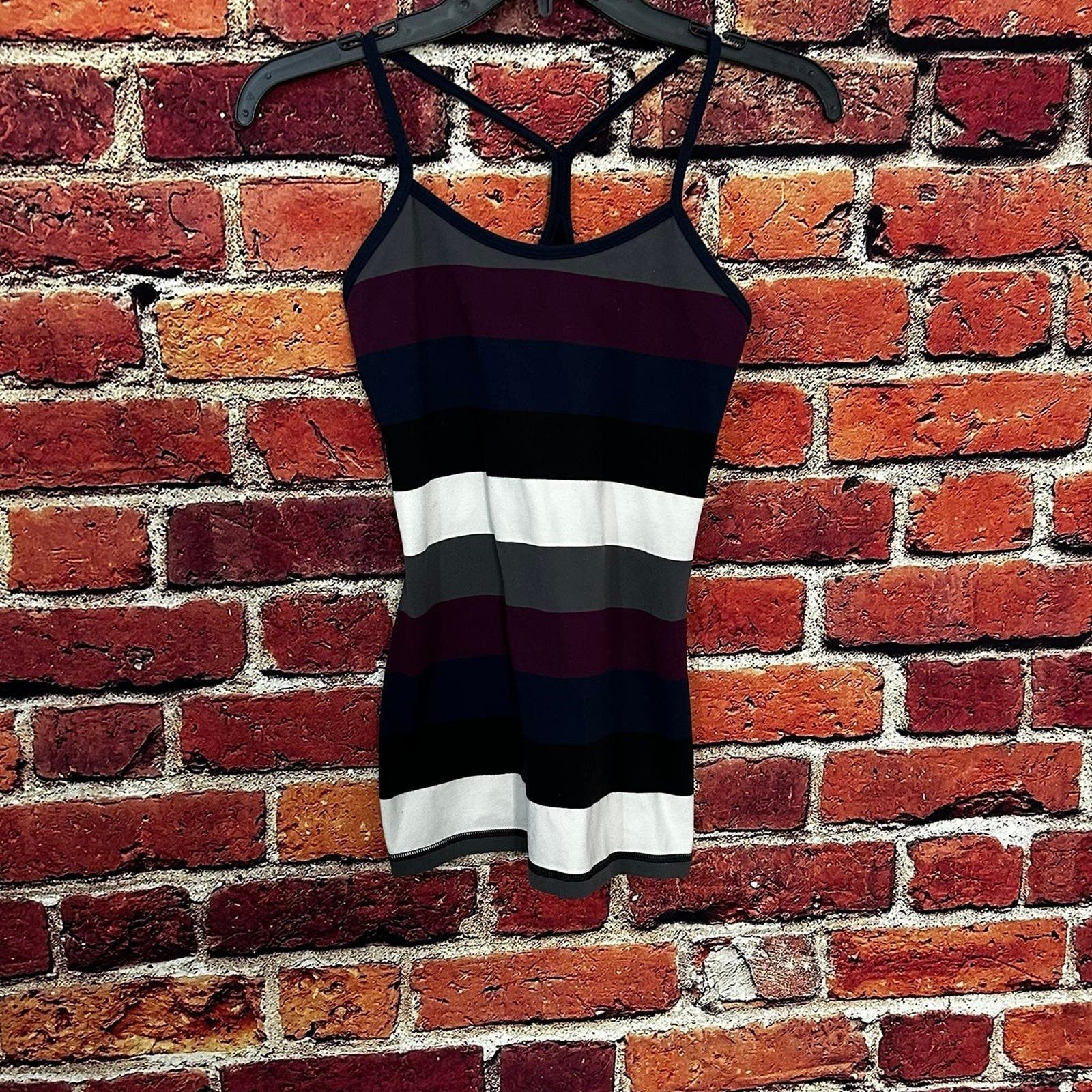 Lululemon Lululemon tank top size 4 Size S / US 4 / IT 40 - 2 Thumbnail
