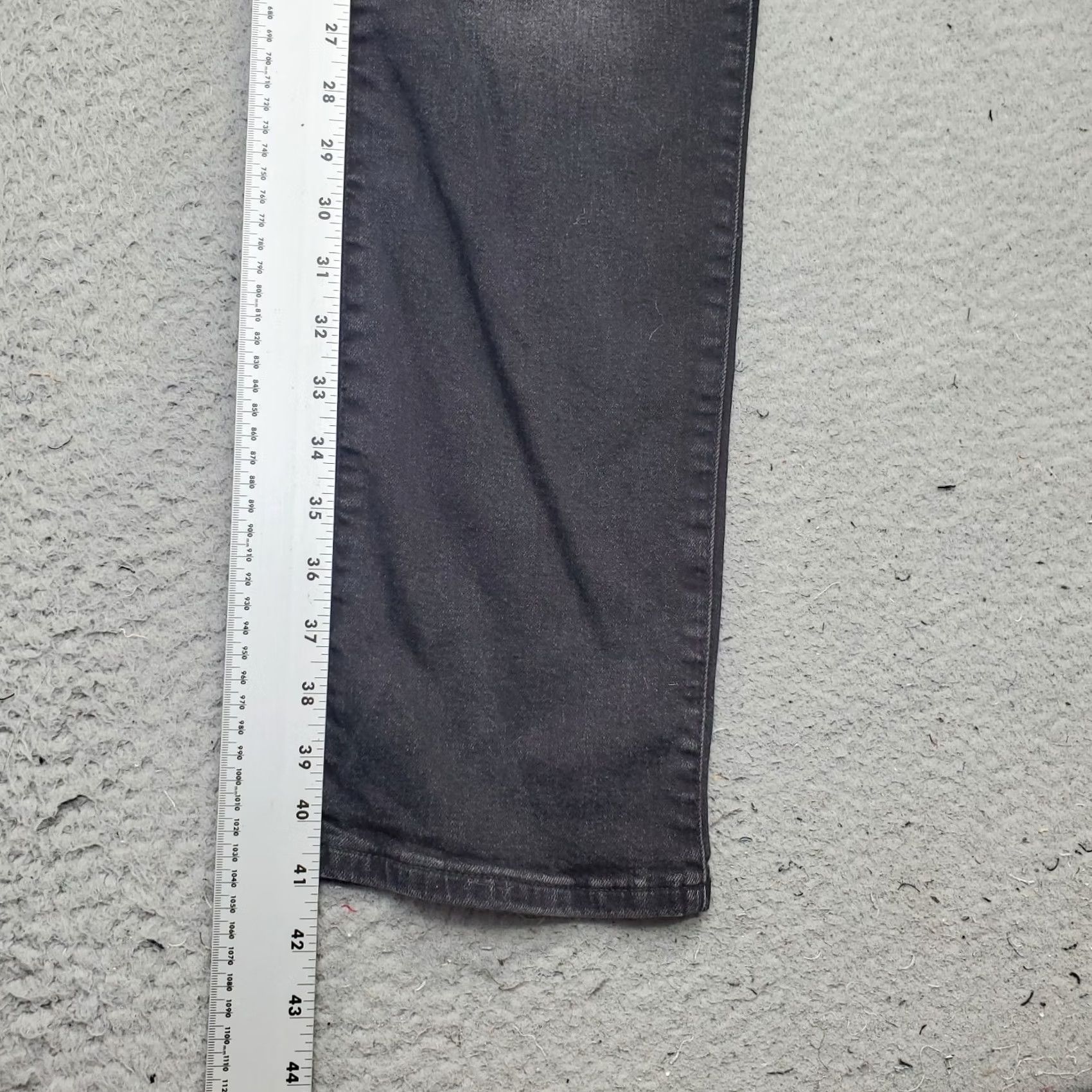 American Eagle Outfitters American Eagle Outfitters Jeans Womens 29x34 Black Denim Athletic Straight Leg Size 24" / US 00 / IT 34 - 3 Thumbnail