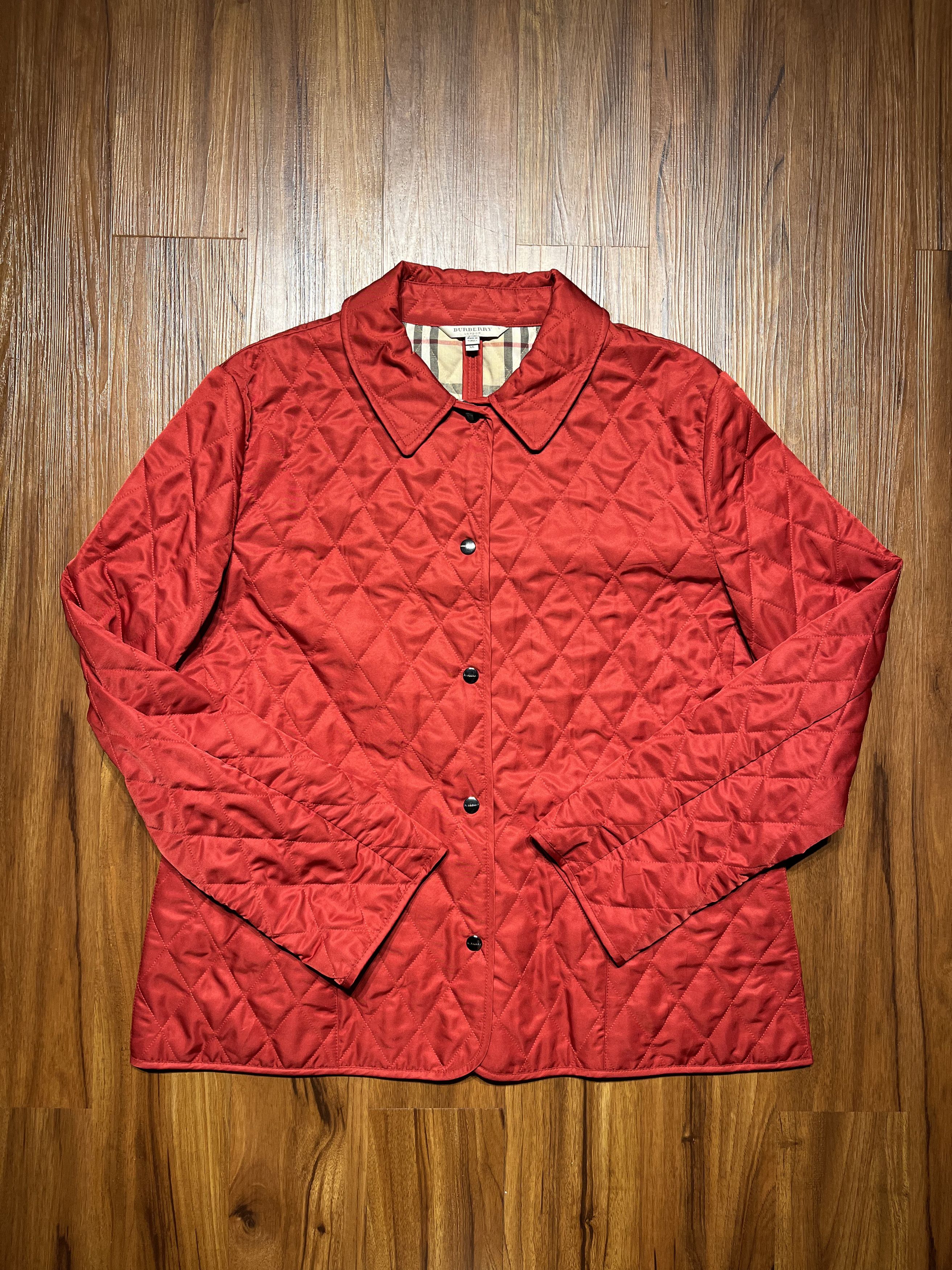 Burberry Burberry Quilted Coat Red Size XL Used Size XL / US 12-14 / IT 48-50 - 1 Thumbnail