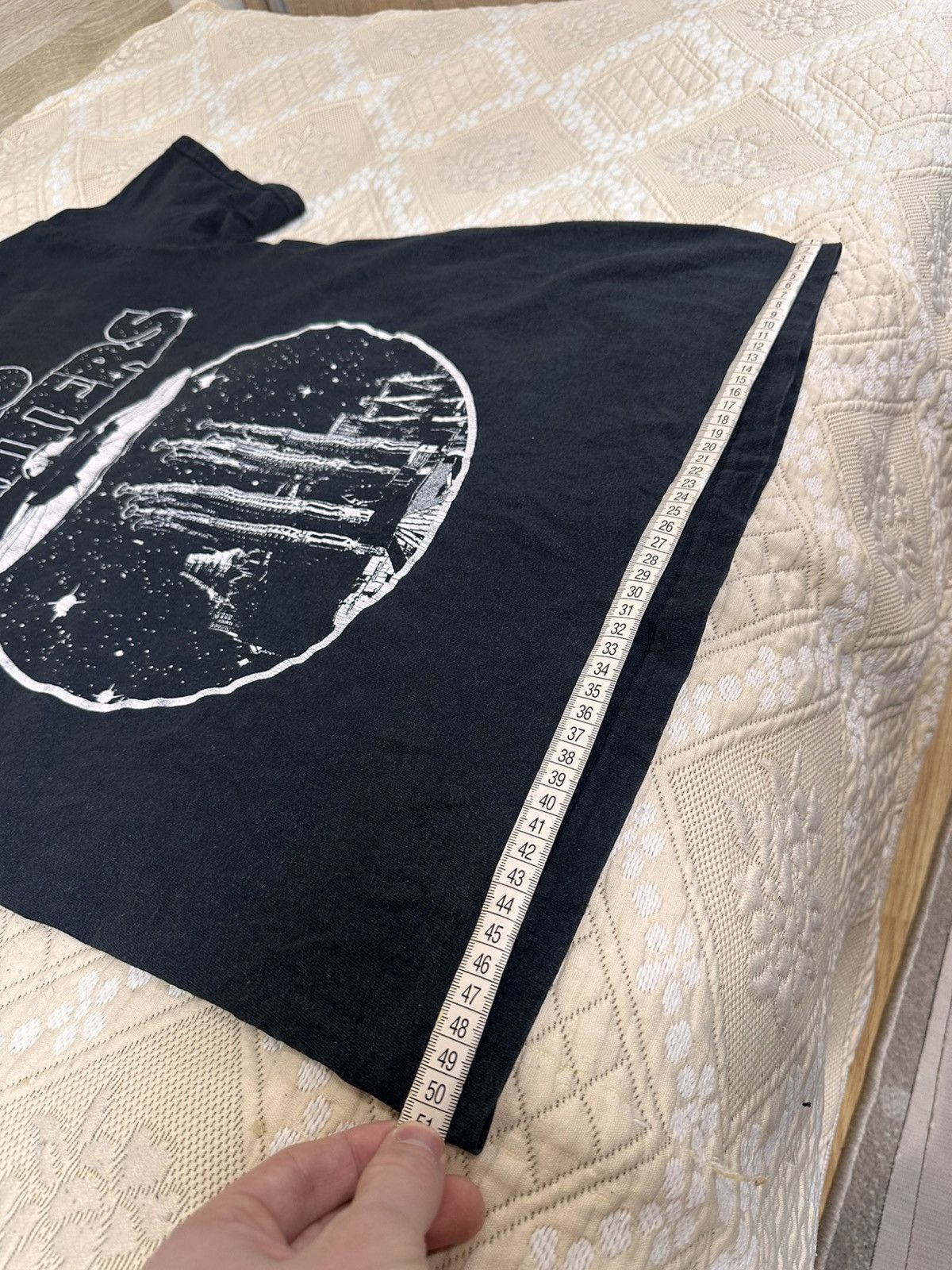 Band Tees 🔥 Foo Fighters UFO Aliens Art Band Rock T Shirt Space Tour Size US M / EU 48-50 / 2 - 11 Thumbnail
