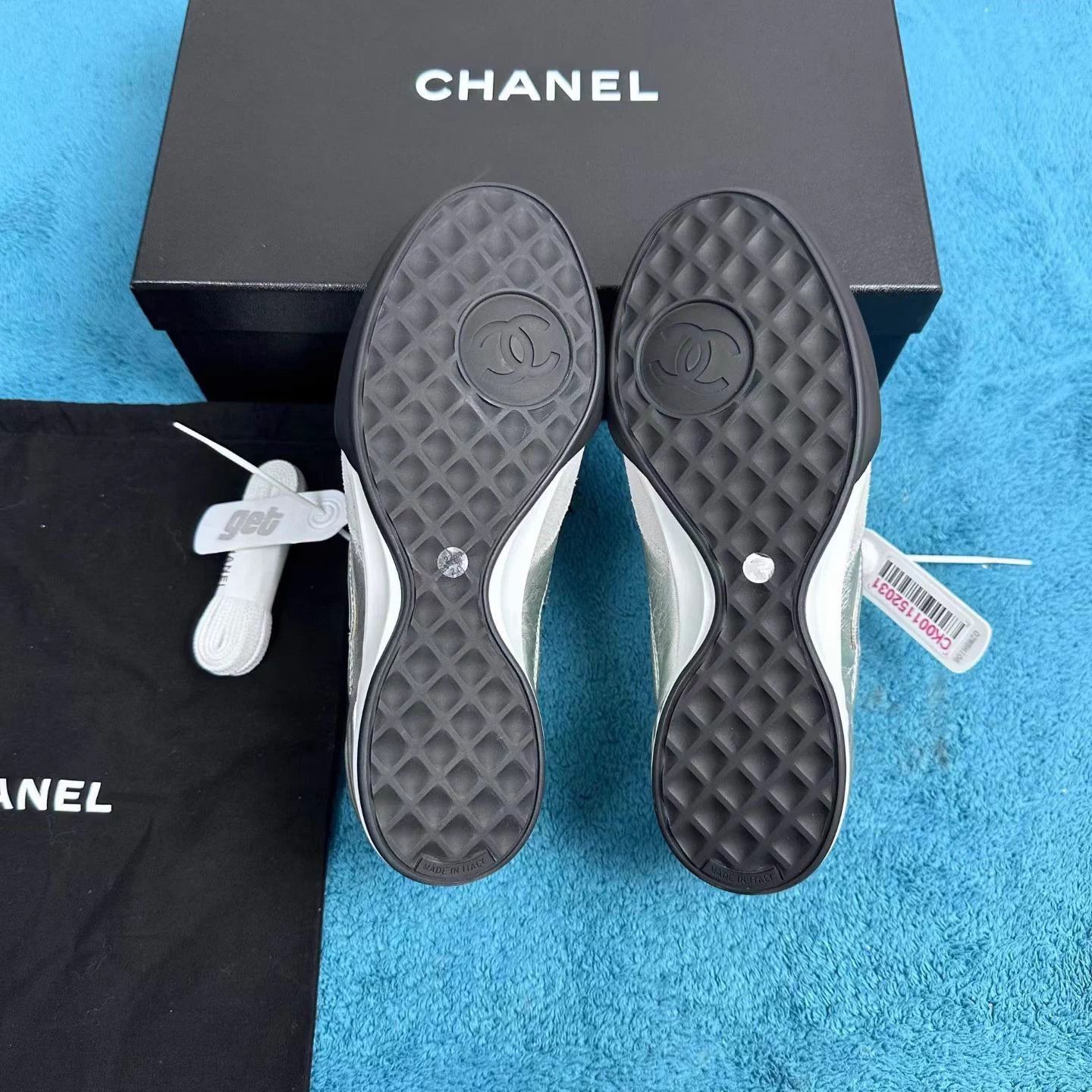 Chanel Chanel 25S Light Gold Training Shoe 35 Size US 4 / IT 34 - 5 Thumbnail