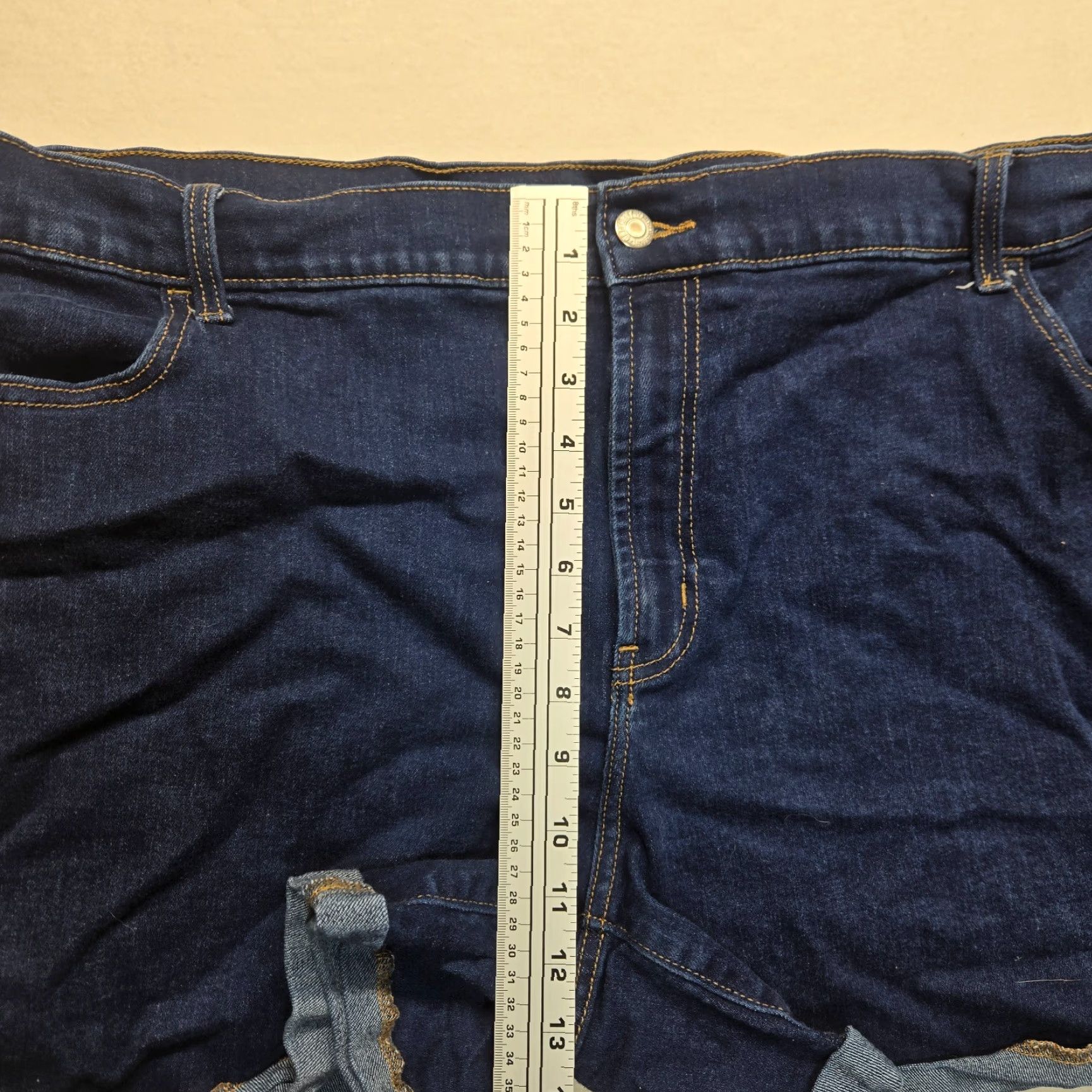 Old Navy Old Navy Denim Mid-Rise Shorts Blue Jean 5-Pocket Pocketed Cuffed Casual Adult Womens 24 - Womens Size 42" / US 20 - 7 Thumbnail