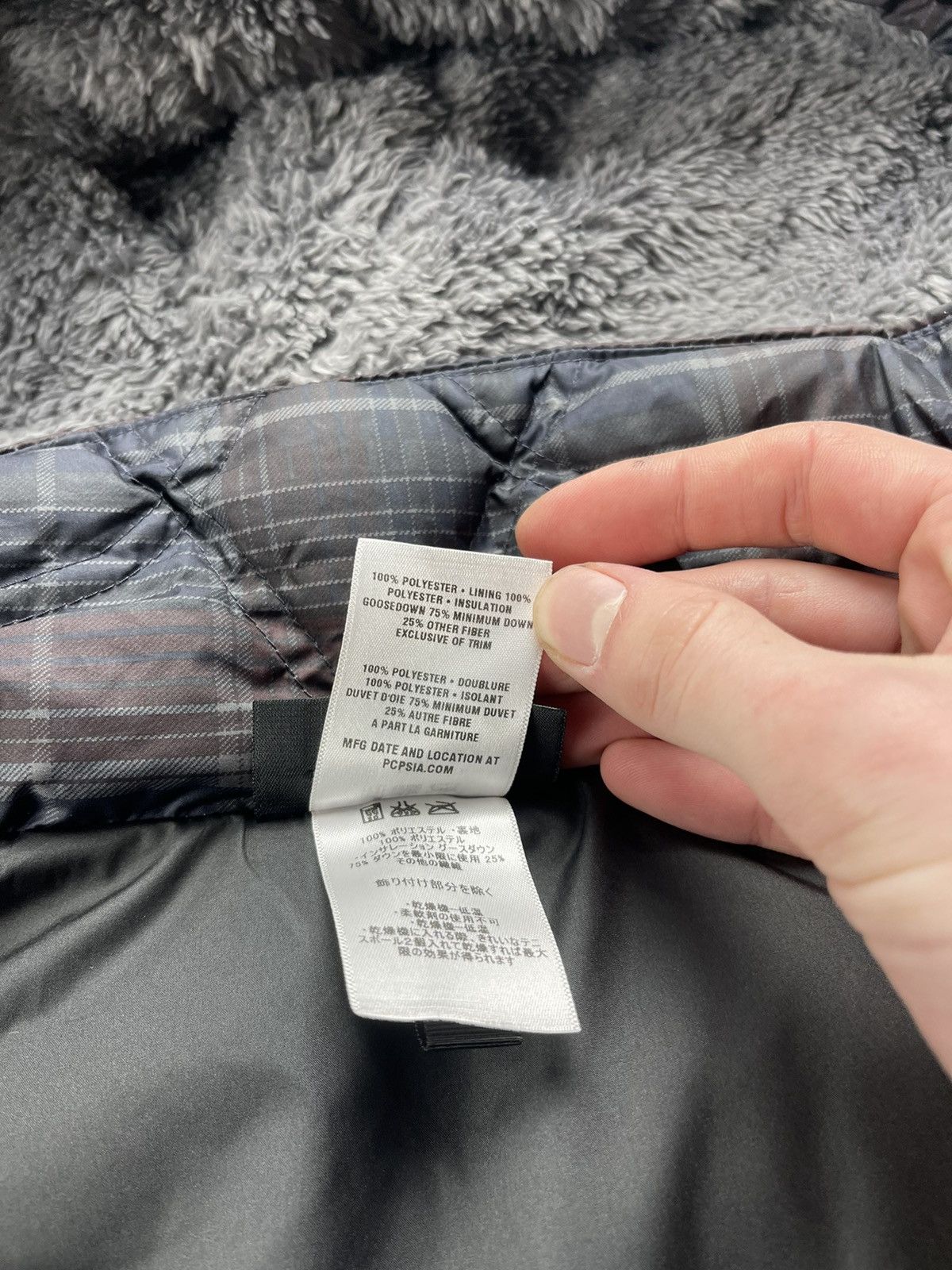 Patagonia Patagonia Women’s Hooded Down Puffer Vest Plaid Blue Gray Size S / US 4 / IT 40 - 11 Thumbnail