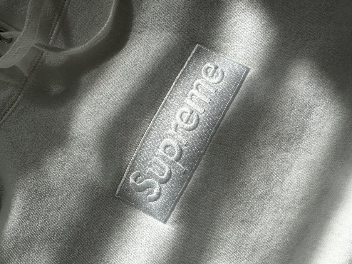 Supreme Box Logo Hoodie Size US M / EU 48-50 / 2 - 2 Thumbnail