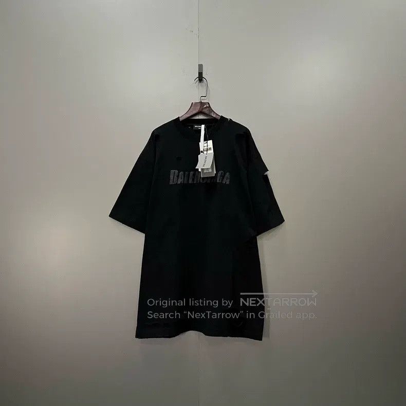 Balenciaga Balenciaga Chest Big Logo Destroyed Short Sleeve XS Size US XS / EU 42 / 0 - 1 Thumbnail