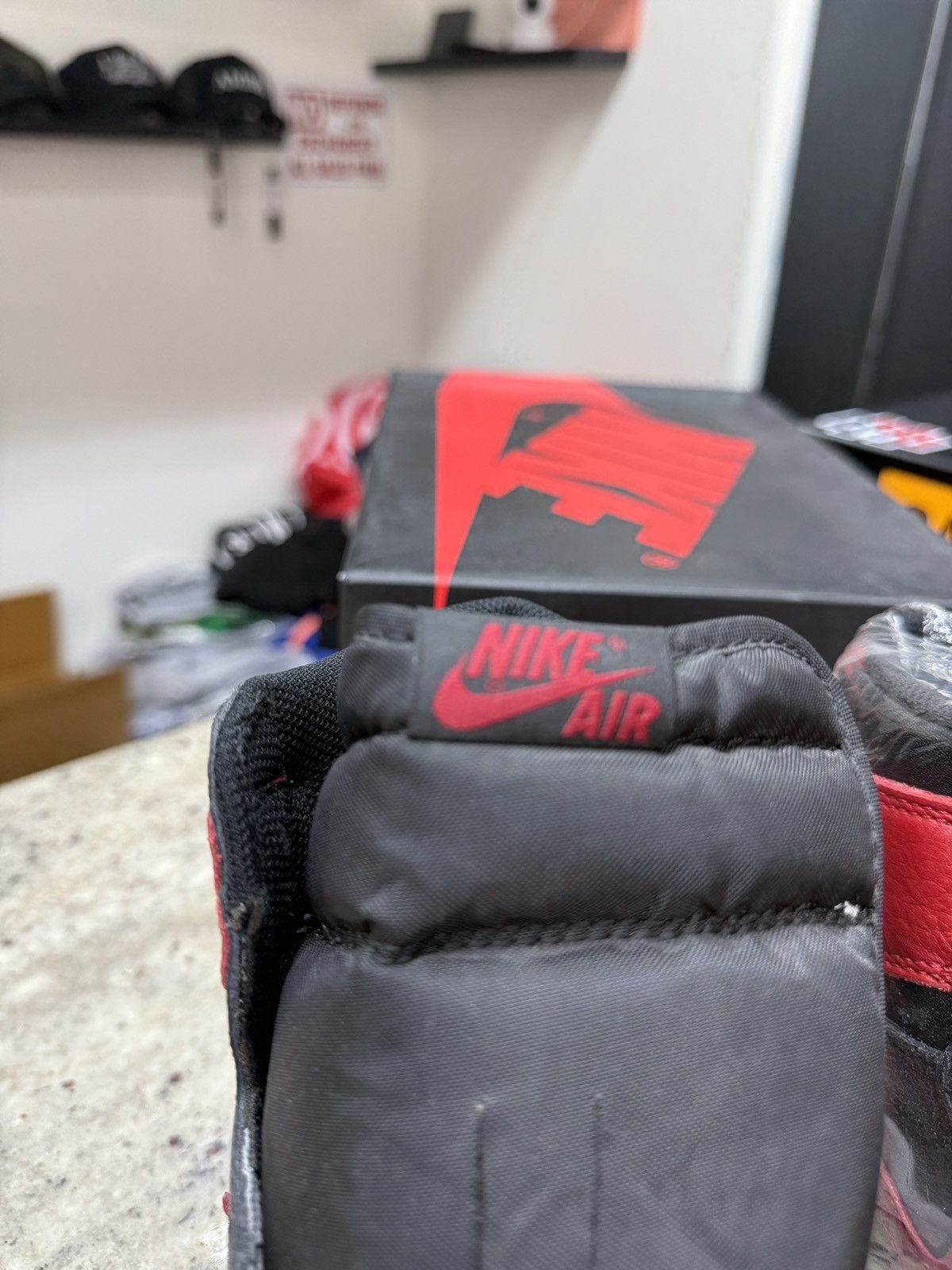 Jordan Brand Jordan Retro Banned 1s Size US 11 / EU 44 - 4 Thumbnail