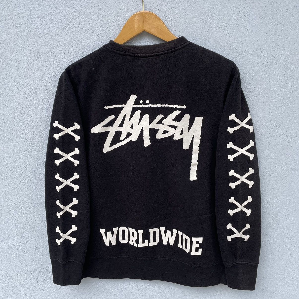 image of Stussy Skull And Bone Worldwide Sweatshirt in Black, Men's (Size Small)