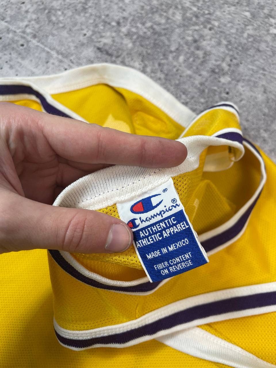 NBA Vintage Champion Lakers NBA Bryant Jersey Y2K Size US L / EU 52-54 / 3 - 7 Thumbnail
