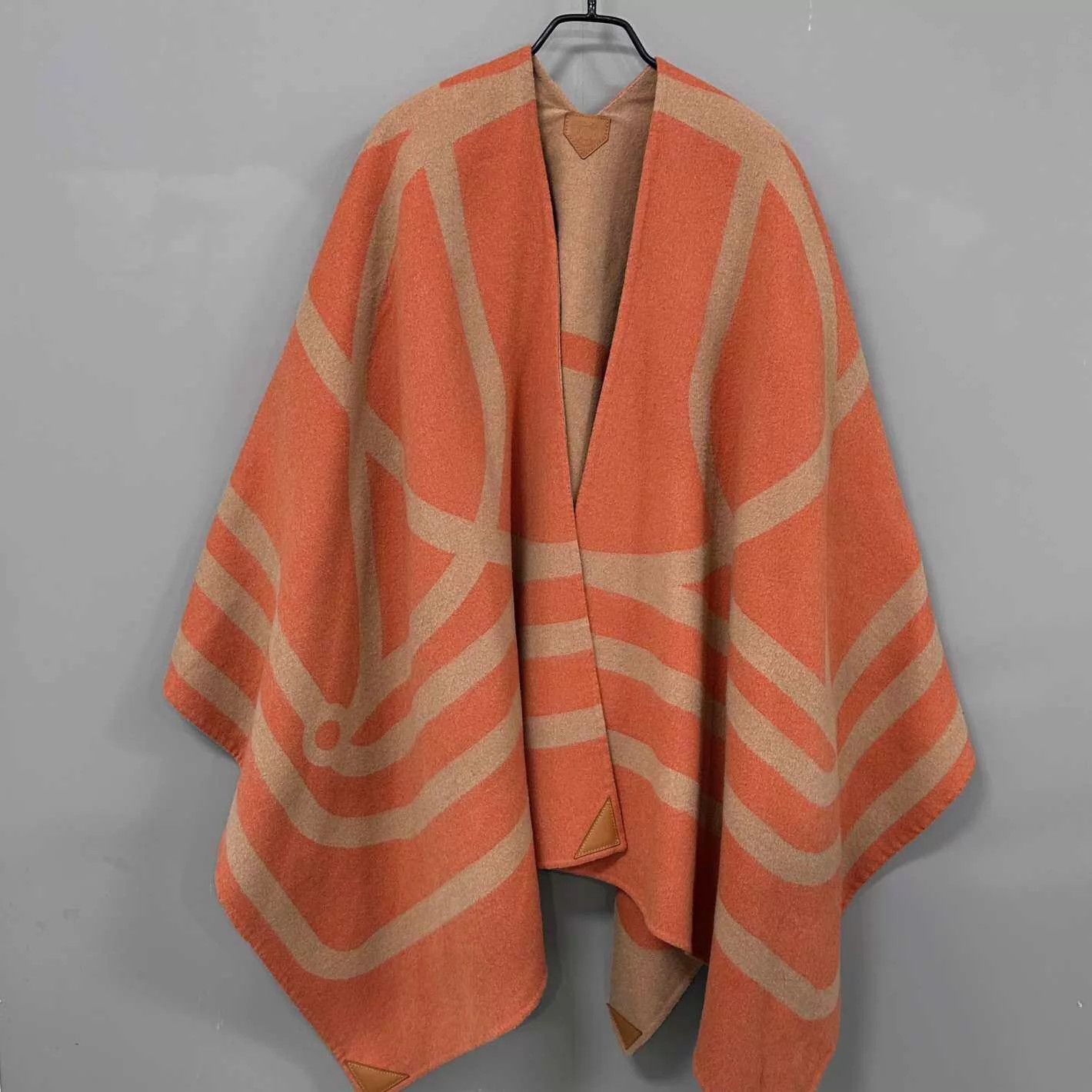 Hermes HERMES Orange Cashmere Cape 138x150cm Size ONE SIZE - 1 Thumbnail